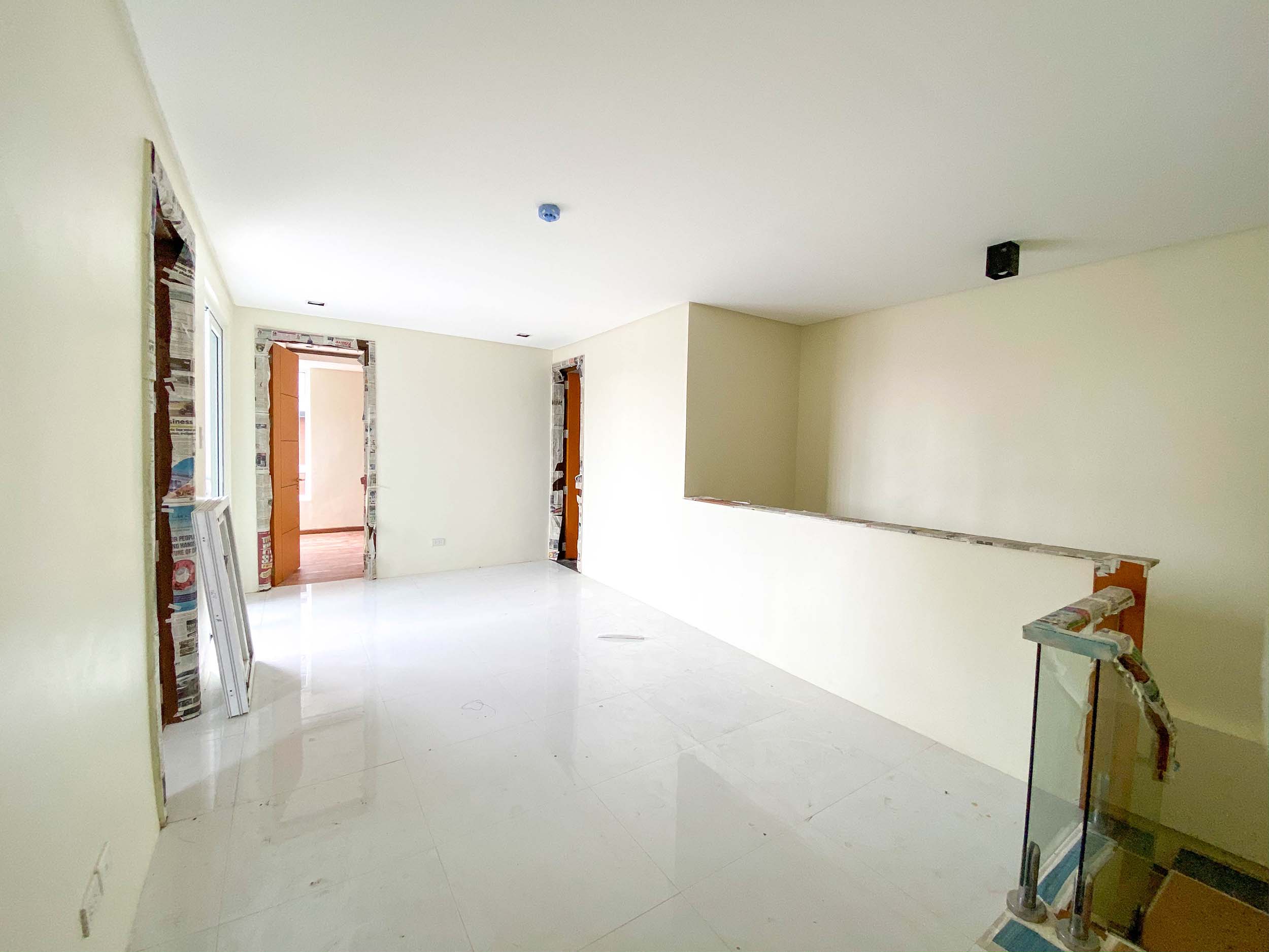 Luxury5BedroomTownhouseforSalenearLunaMencias-12.jpg