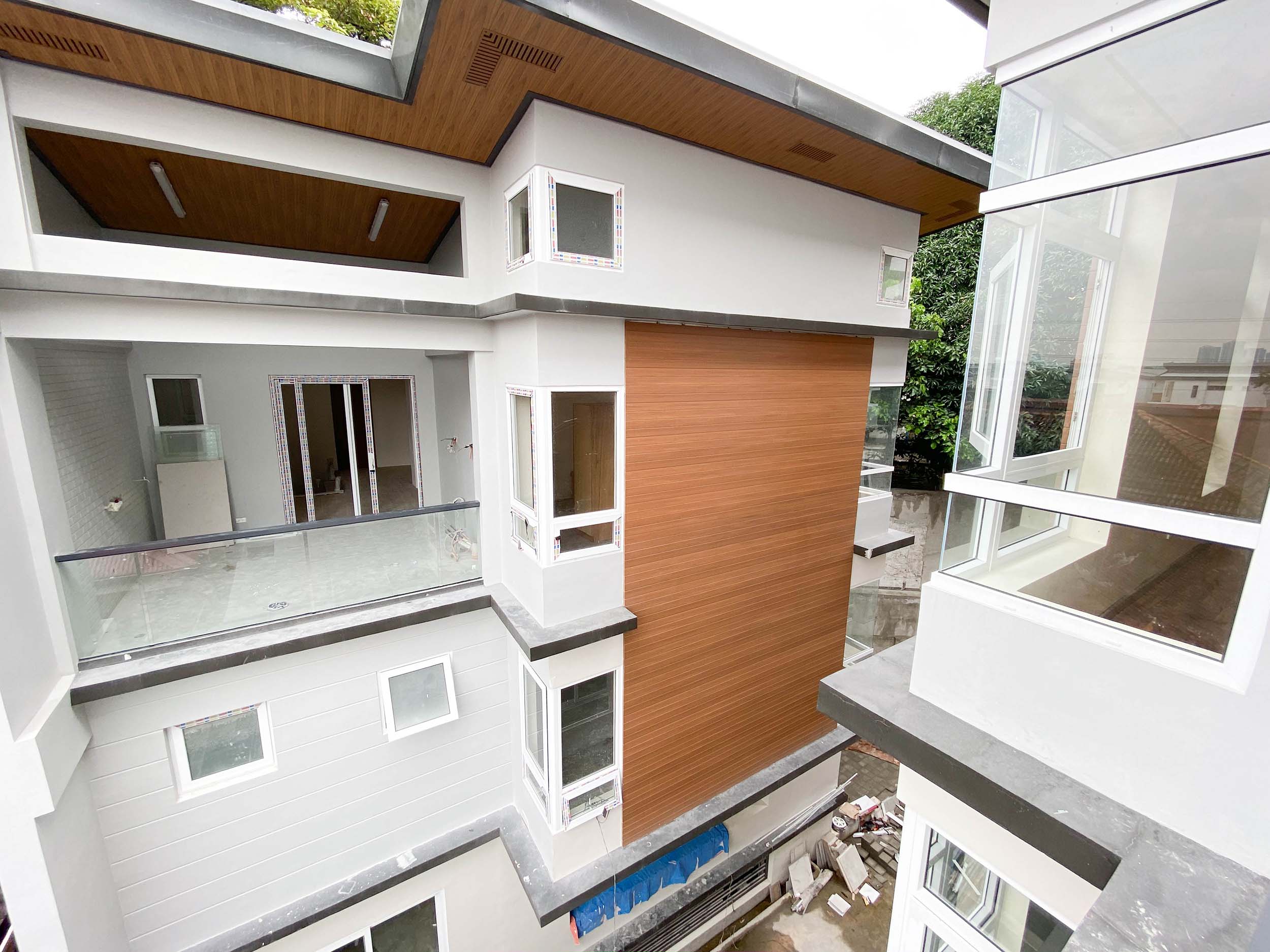 Luxury5BedroomTownhouseforSalenearLunaMencias-13.jpg