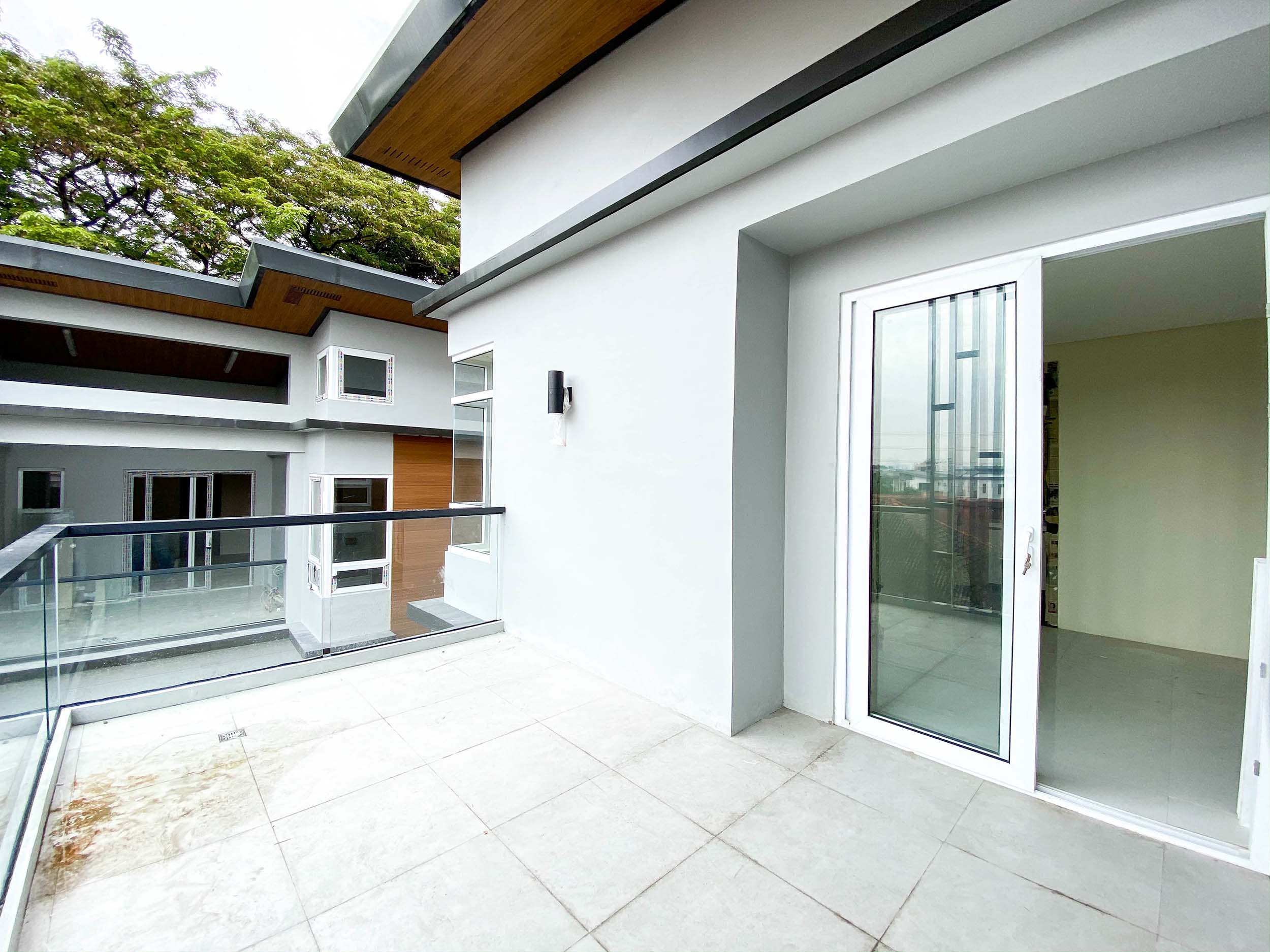 Luxury5BedroomTownhouseforSalenearLunaMencias-15.jpg