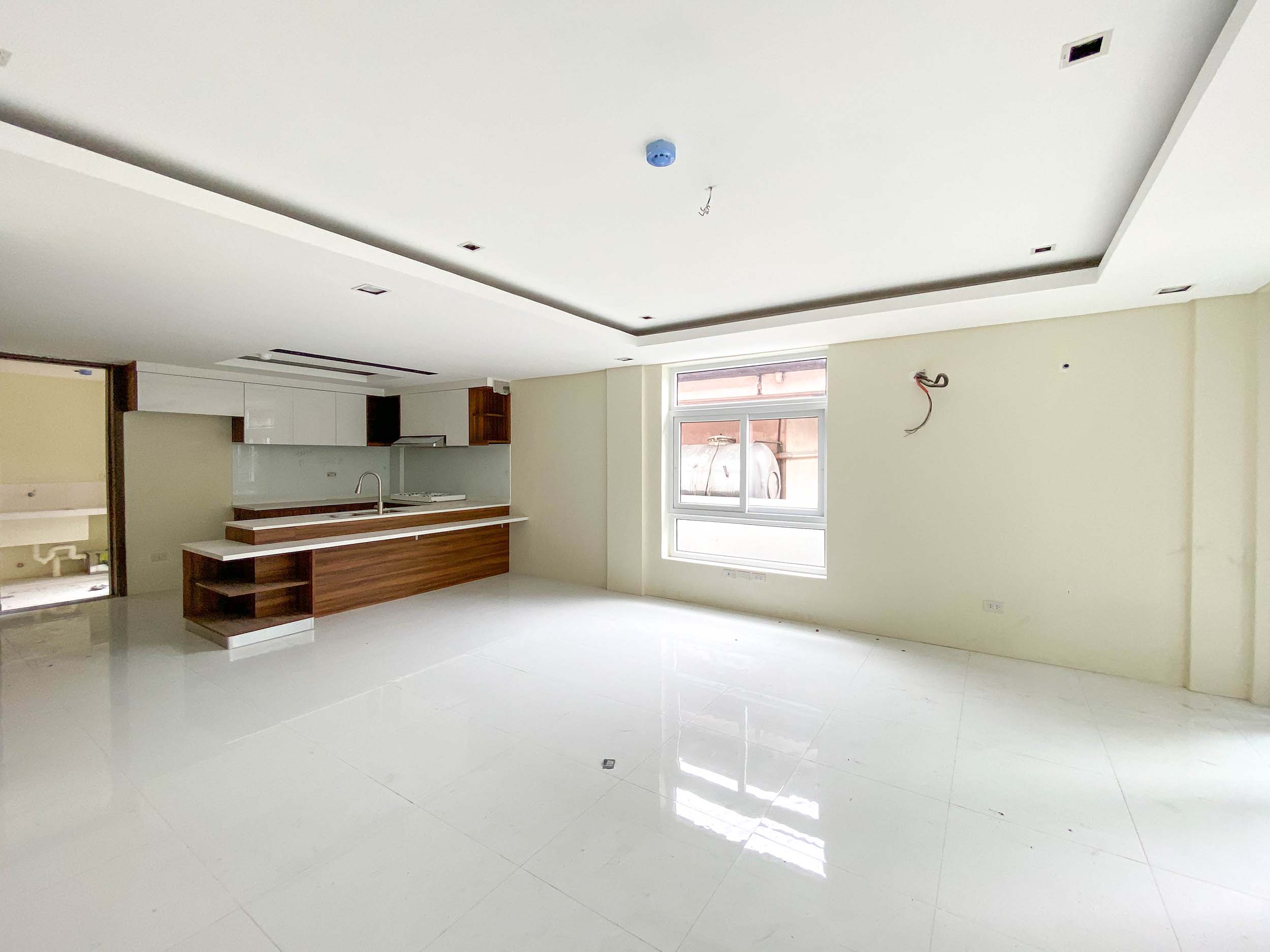 Luxury5BedroomTownhouseforSalenearLunaMencias-6.jpg