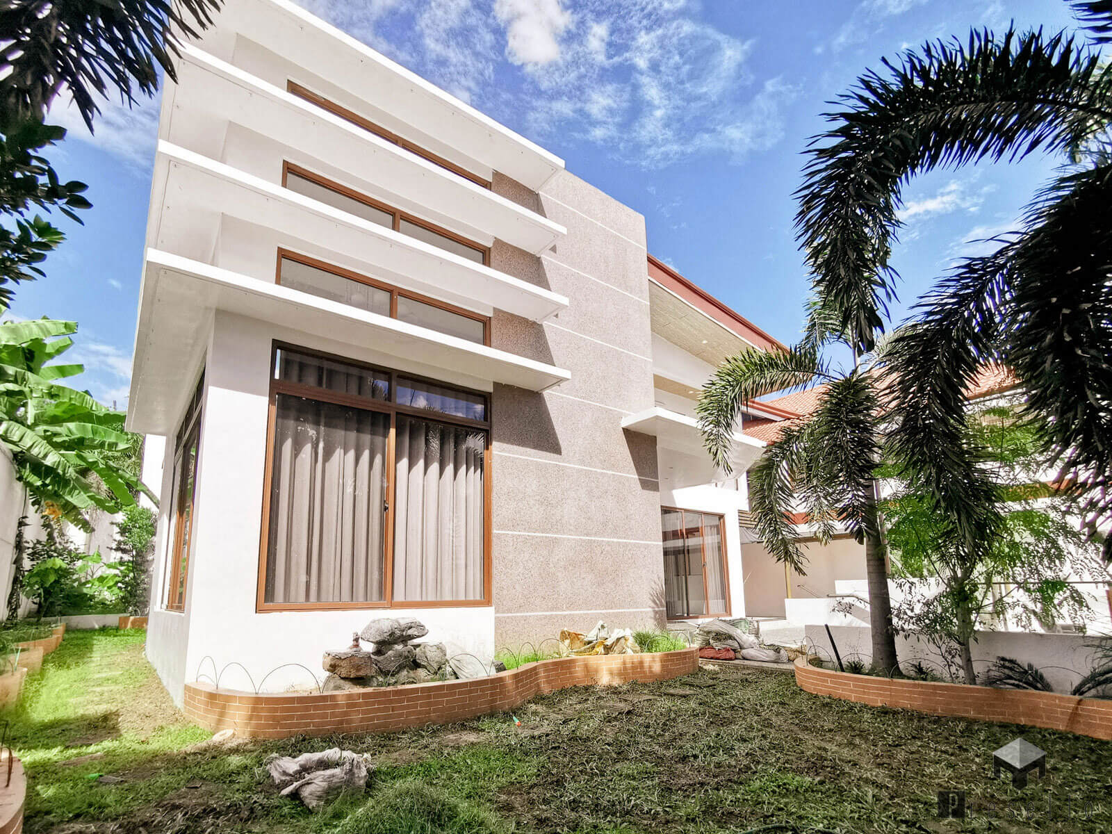 Soothing4BedroomHouseandLotforSaleinQuezonCityinMiranilaQuezonCity-1.jpg