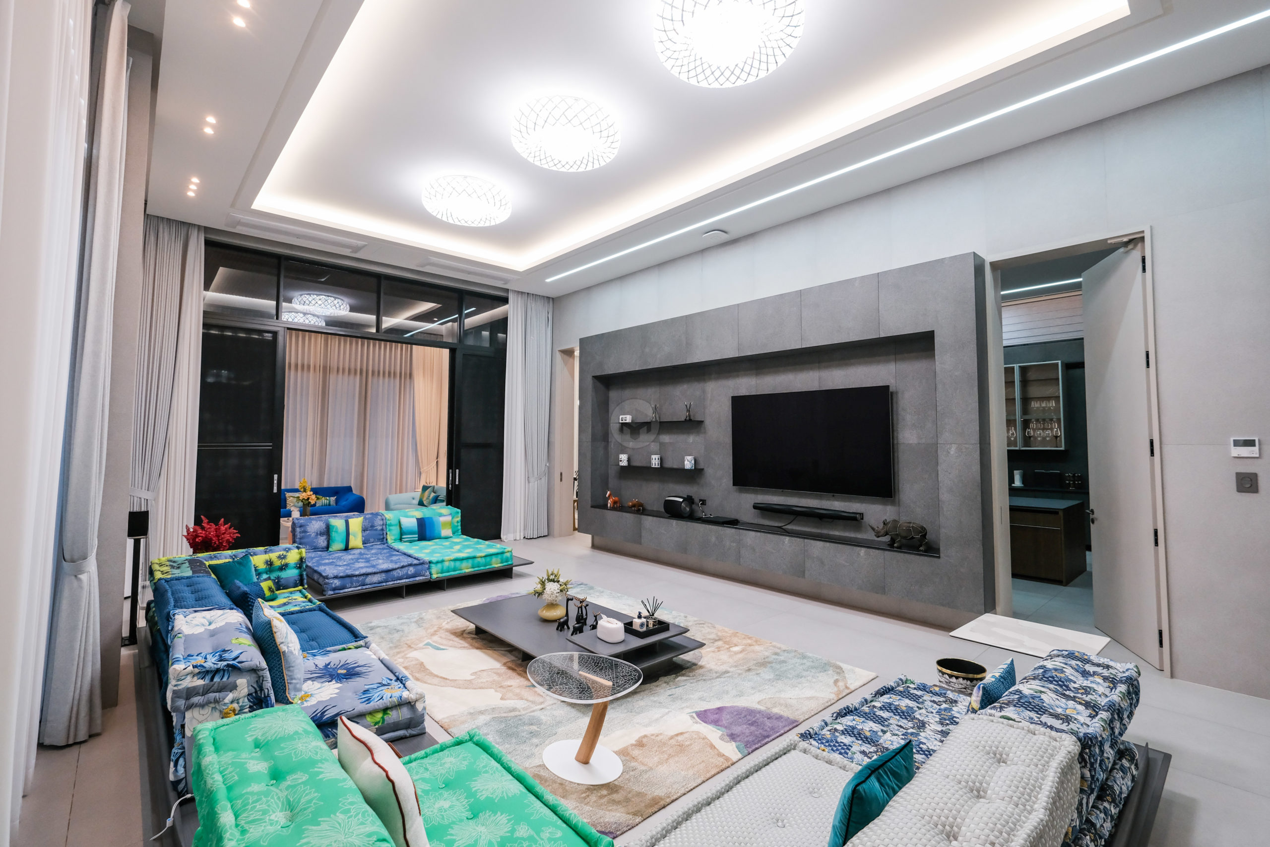 Industrial6BedroomHouseforSaleinAyalaAlabangMuntinlupa-2.jpg