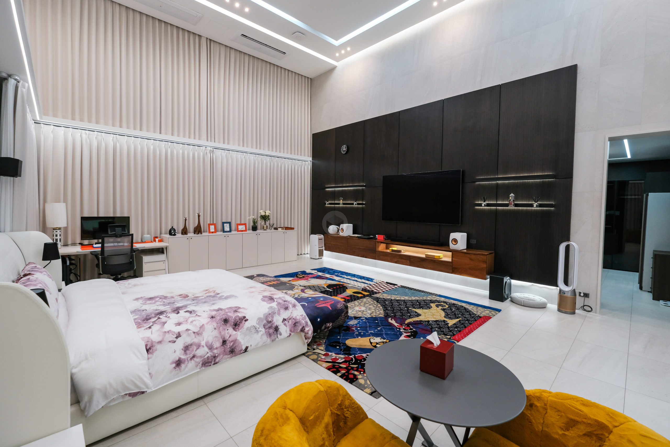 Industrial6BedroomHouseforSaleinAyalaAlabangMuntinlupa-18.jpg