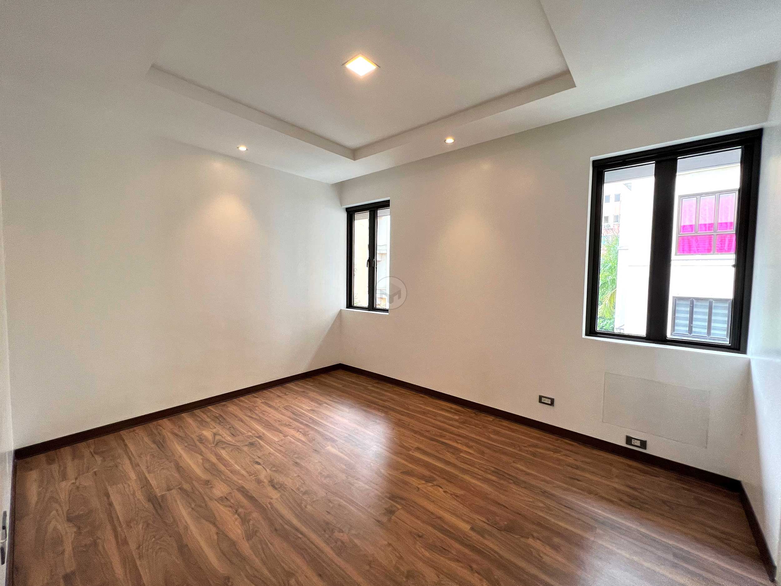 Contemporary5BedroomHouseandLotforSaleinTaguigCity-31.jpg