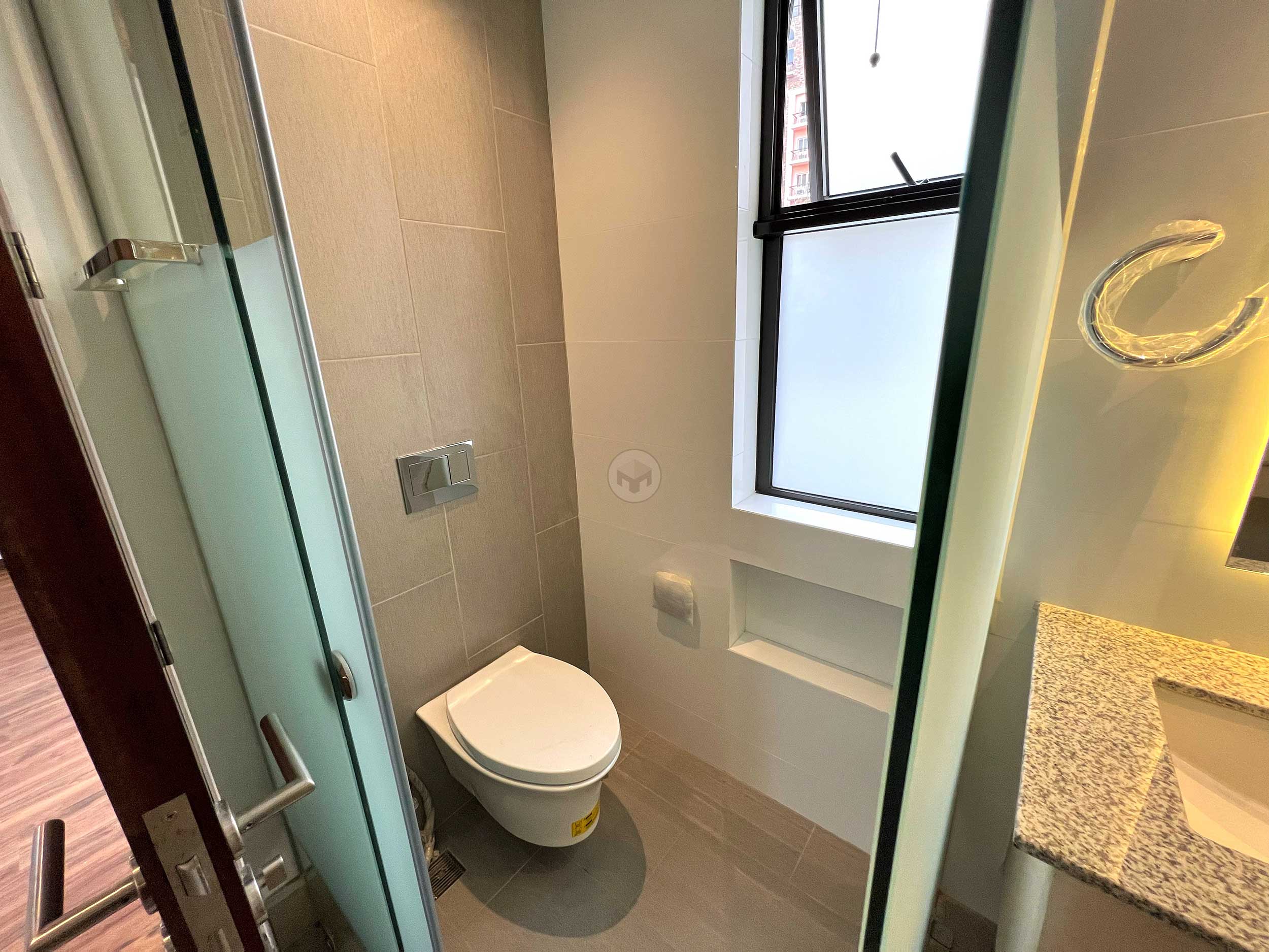 Contemporary5BedroomHouseandLotforSaleinTaguigCity-40.jpg