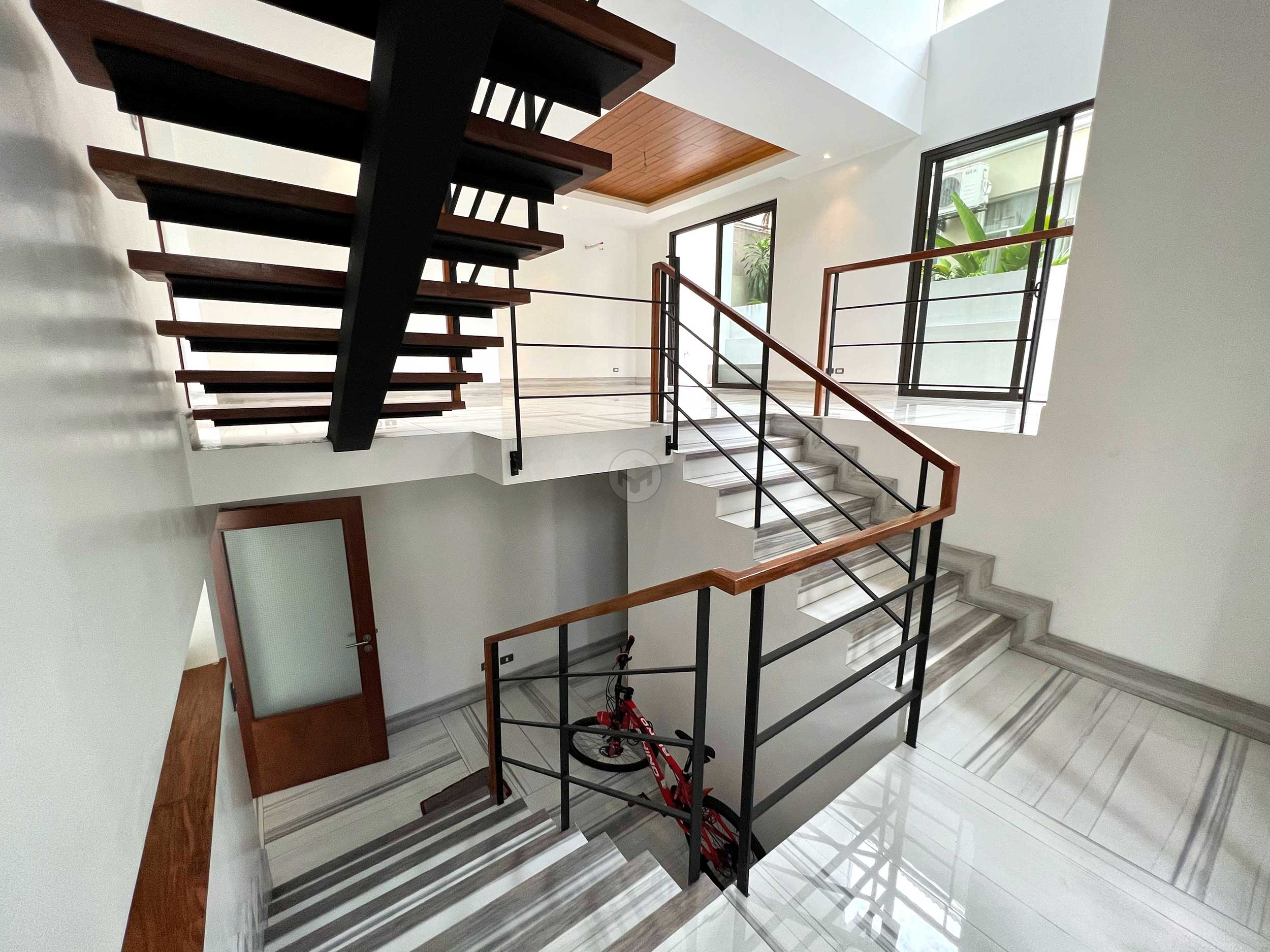 Contemporary5BedroomHouseandLotforSaleinTaguigCity-9.jpg