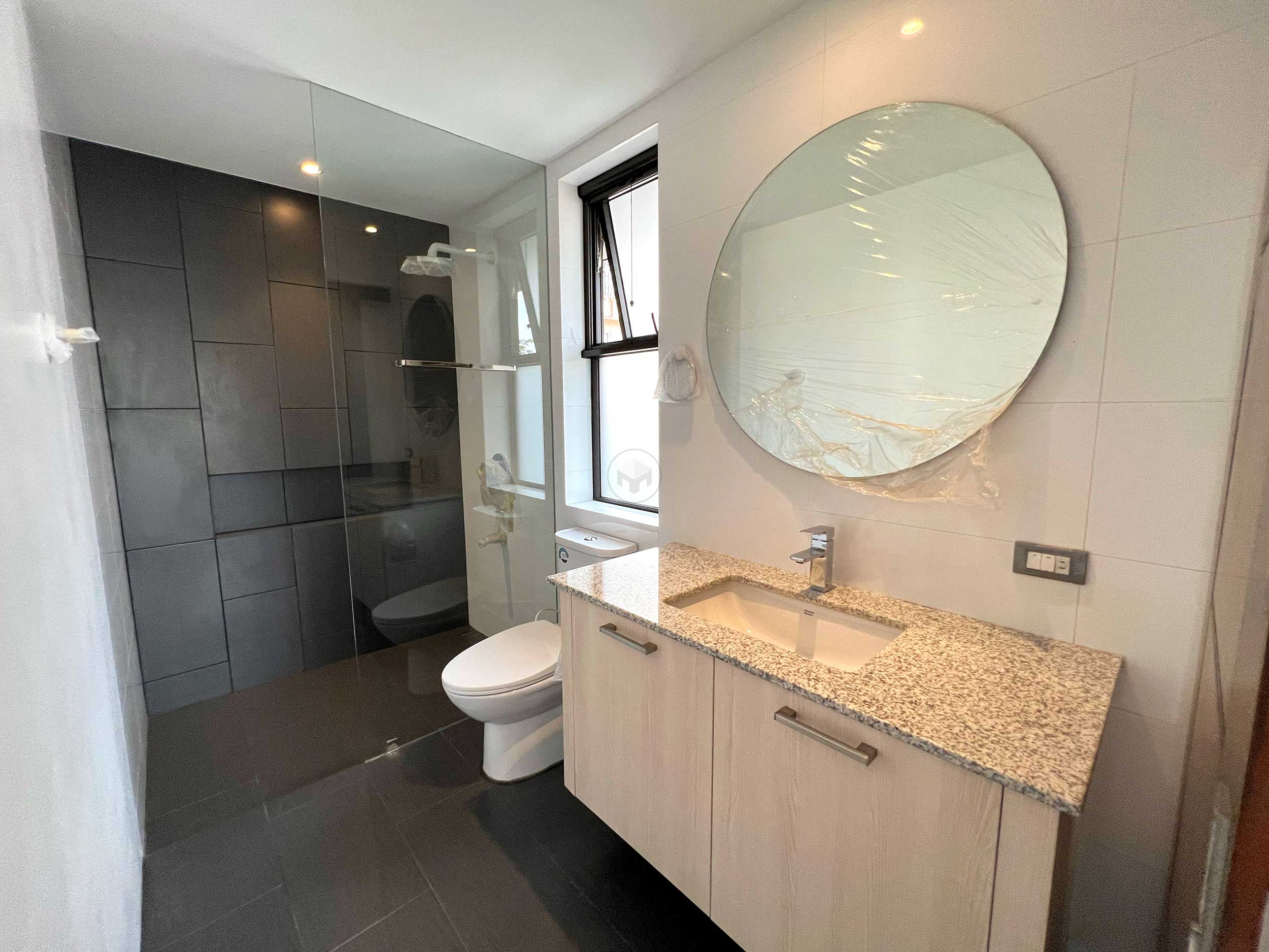 Contemporary5BedroomHouseandLotforSaleinTaguigCity-19.jpg