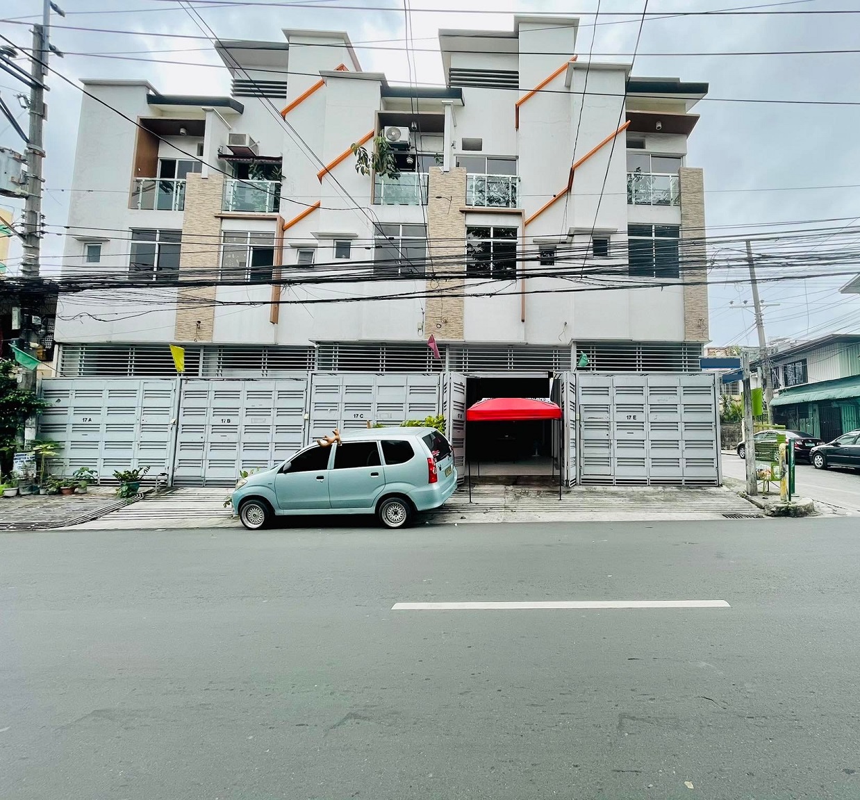 Stylish3BedroomTownhouseforSaleNearNewManilaQuezonCity-1.jpg