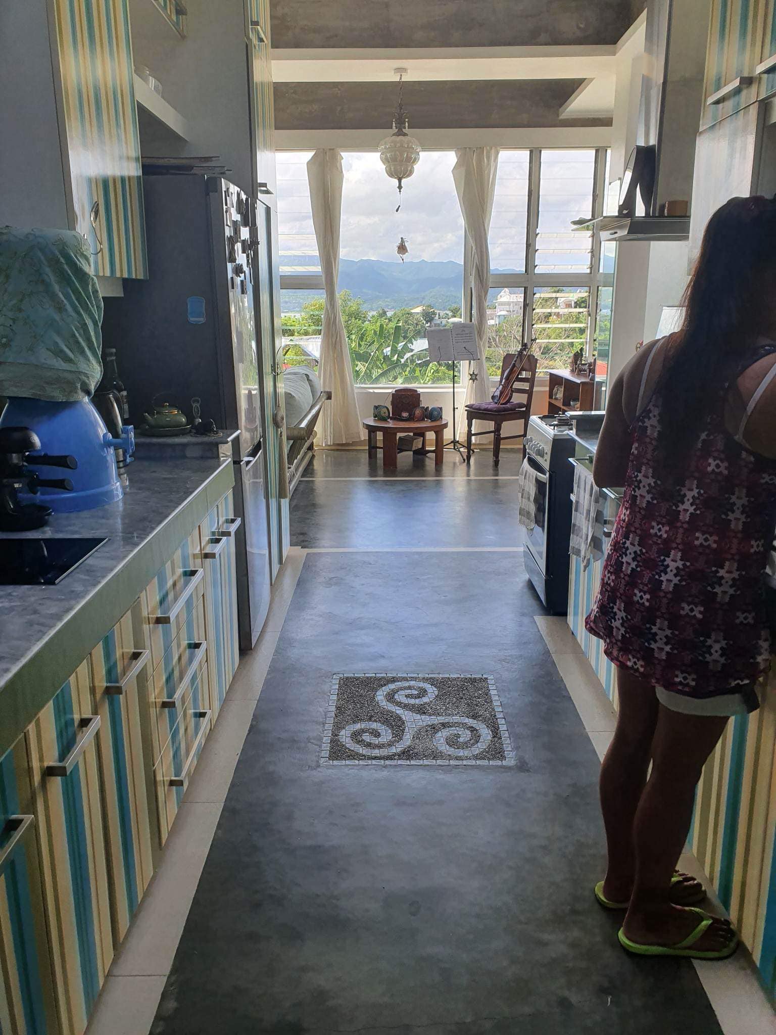 Attractive5BedroomHouseforSaleinBoracay-10.jpg