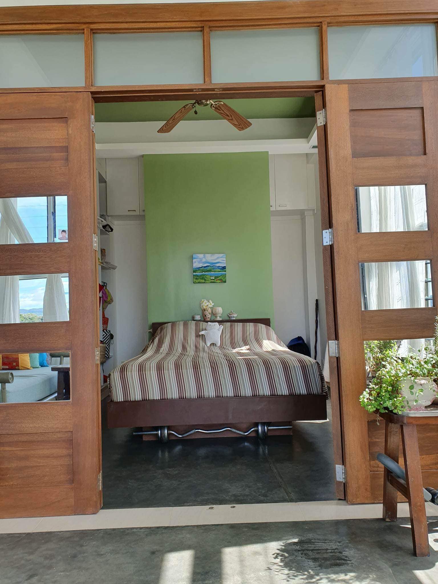 Attractive5BedroomHouseforSaleinBoracay-14.jpg