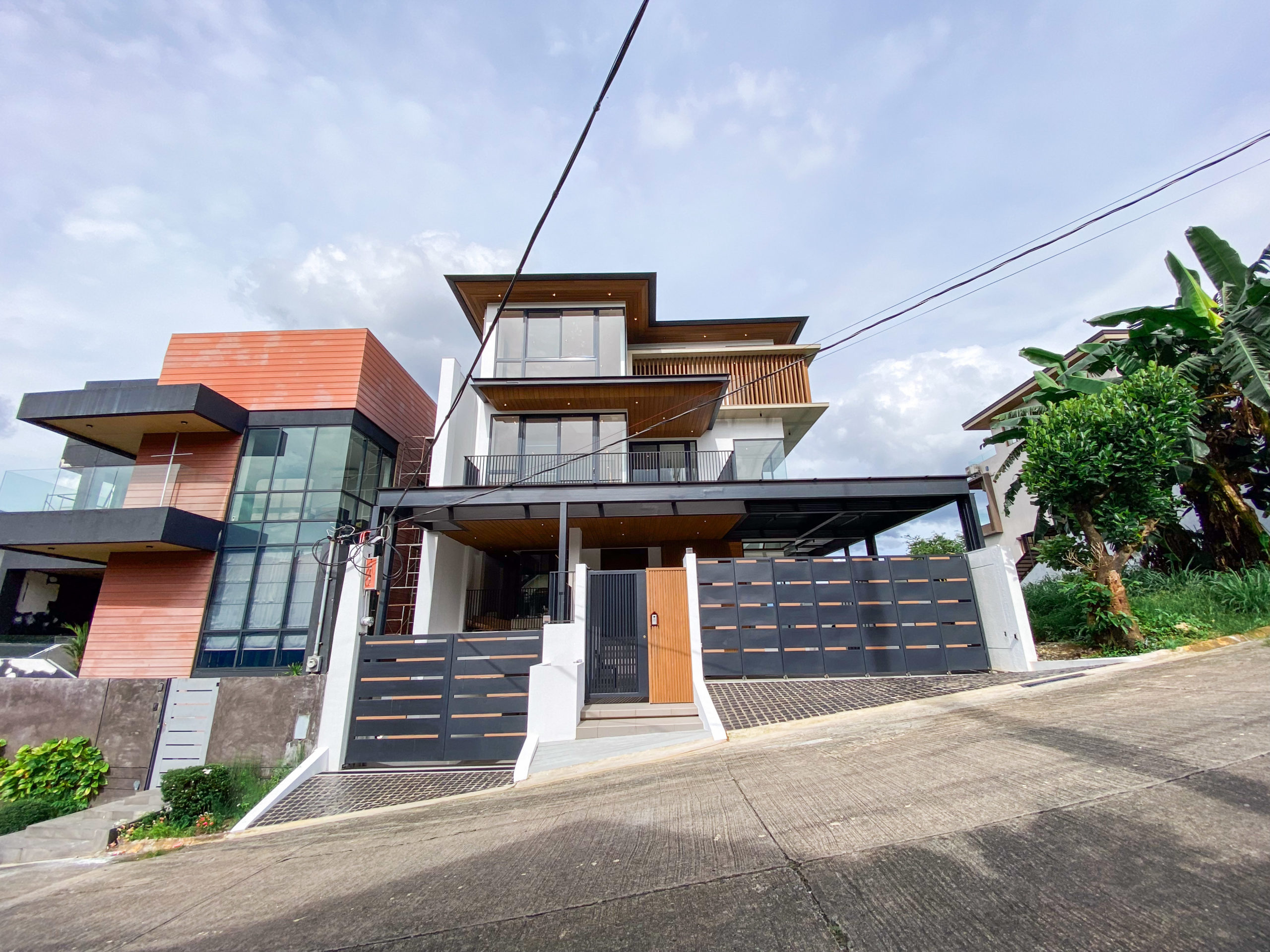 Stunning6BedroomHouseforSaleinFilinvest2QuezonCity-1.jpg