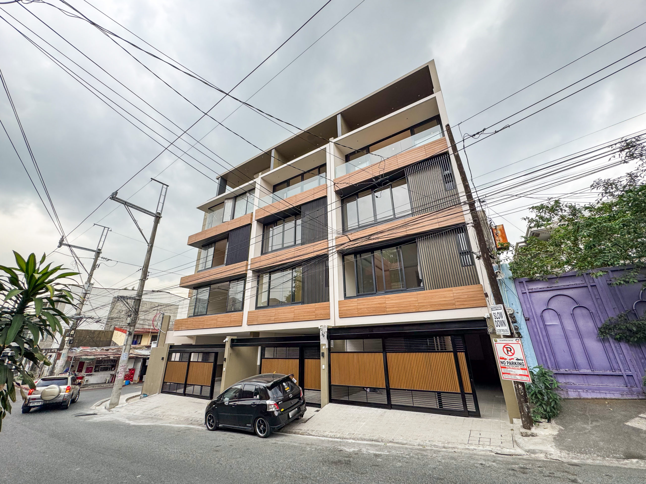 Luxurious3-BedroomTownhouseforSaleinSanJuanCity-1.jpg