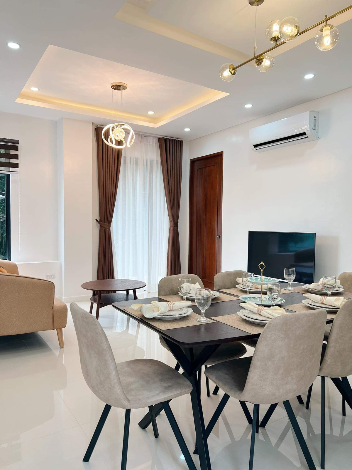 Contemporary4BedroomTownhouseforSaleinAntipolo-4.jpg