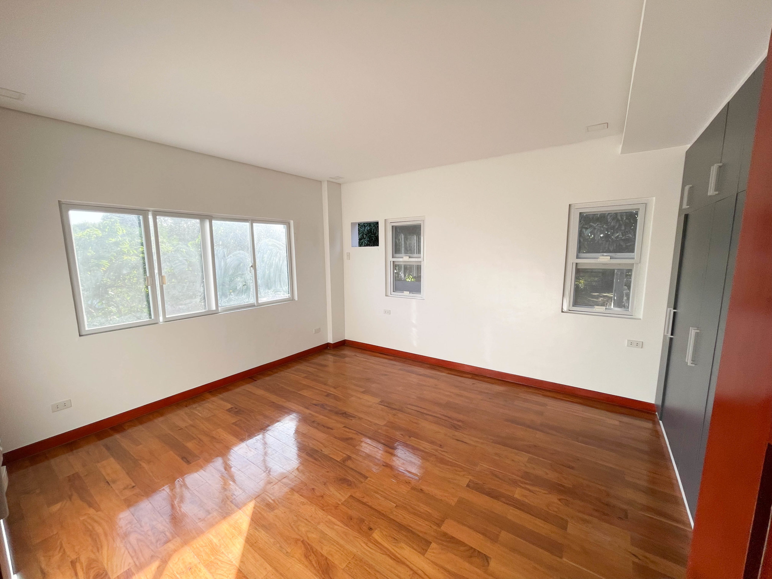 Graceful4BedroomHouseforSaleinQuezonCity-8.jpg