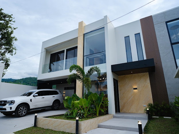 Dazzling5BedroomHouseforSaleinLosBañosLaguna-2.jpg