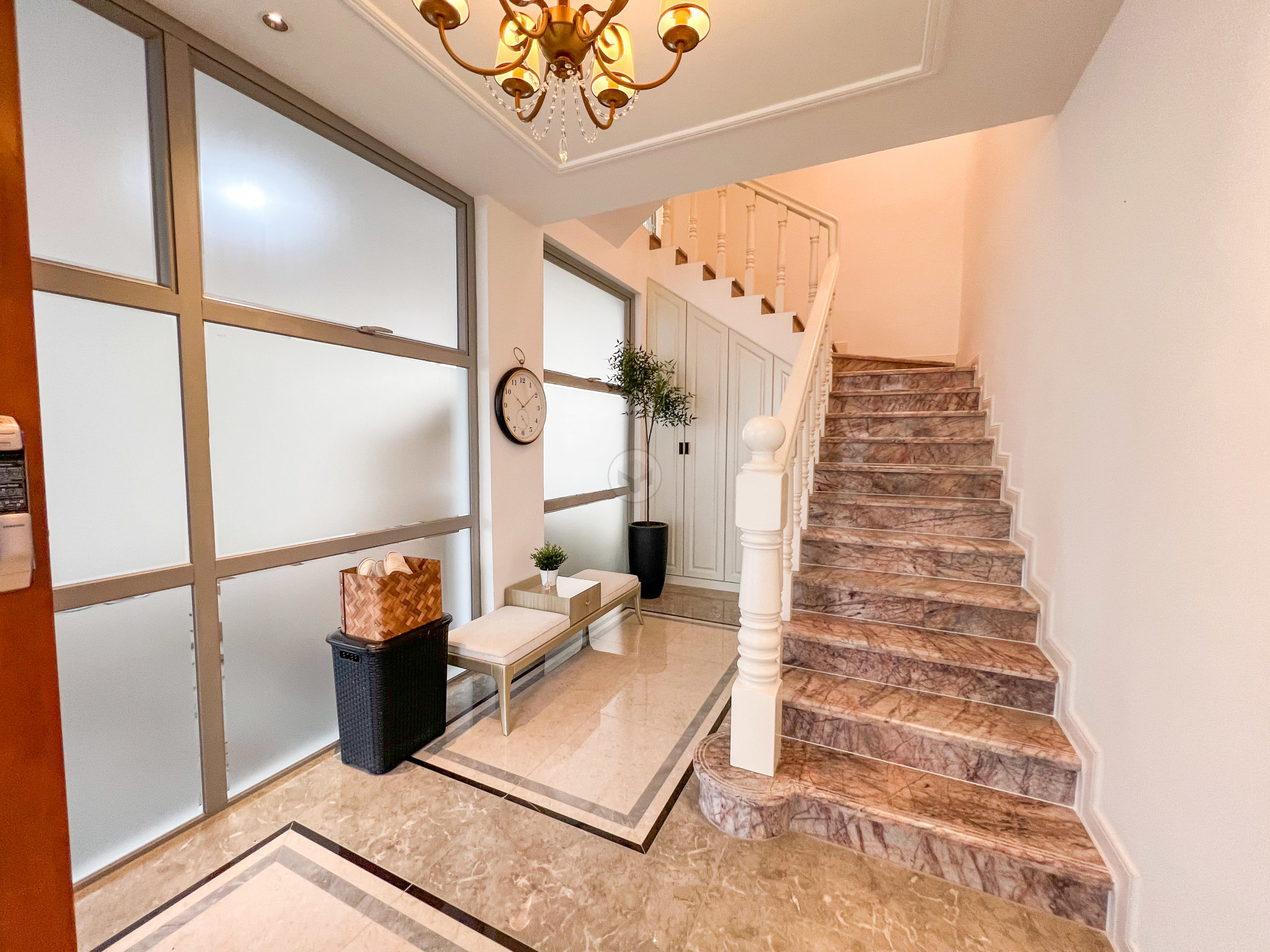 Stocked4BedroomTownhouseforSaleinSanJuan-3.jpg