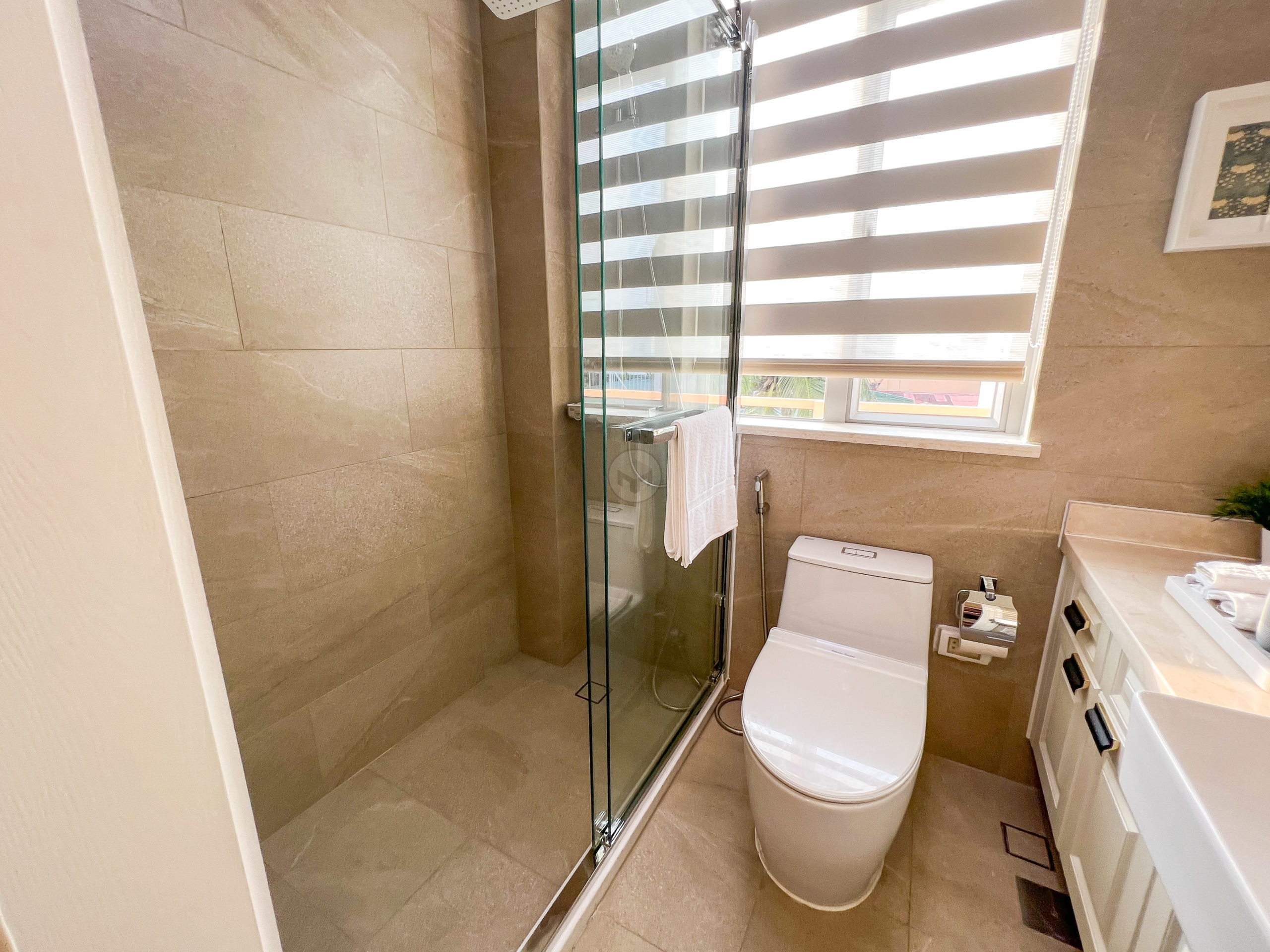 Stocked4BedroomTownhouseforSaleinSanJuan-18.jpg