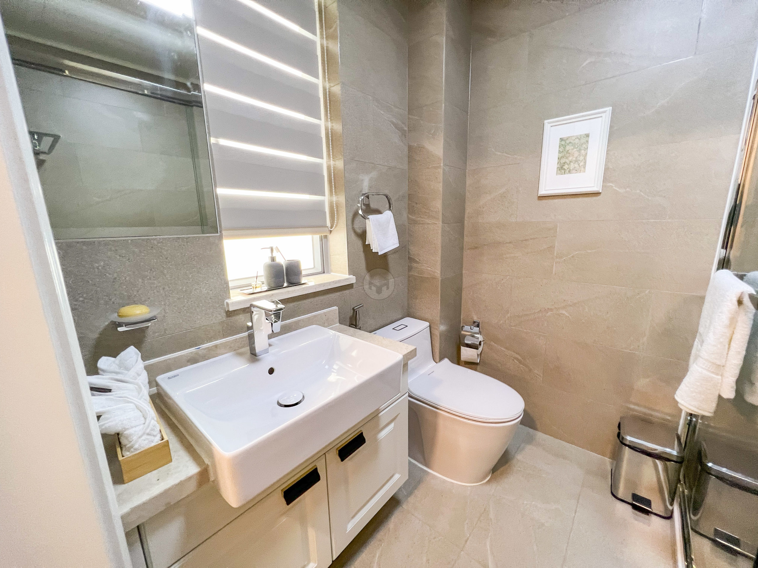 Stocked4BedroomTownhouseforSaleinSanJuan-19.jpg