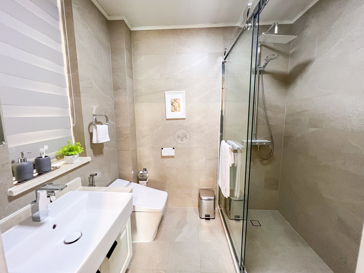 Stocked4BedroomTownhouseforSaleinSanJuan-14.jpg