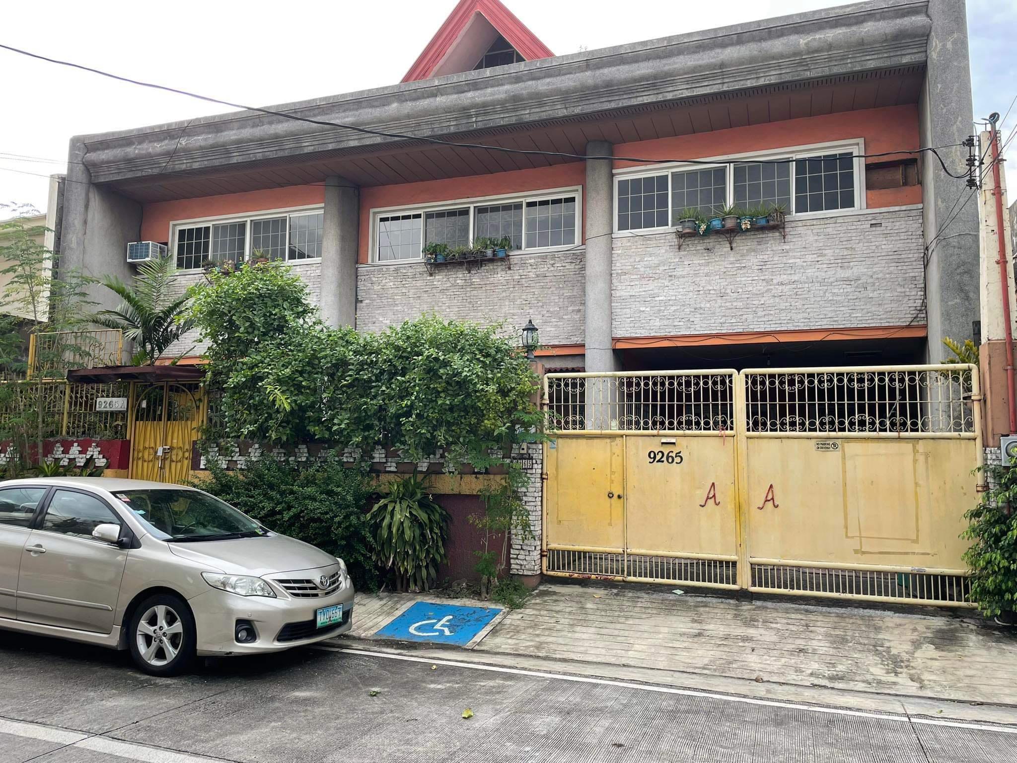 Inviting5BedroomHouseforSaleinSanAntonioVillageMakati-1.jpg