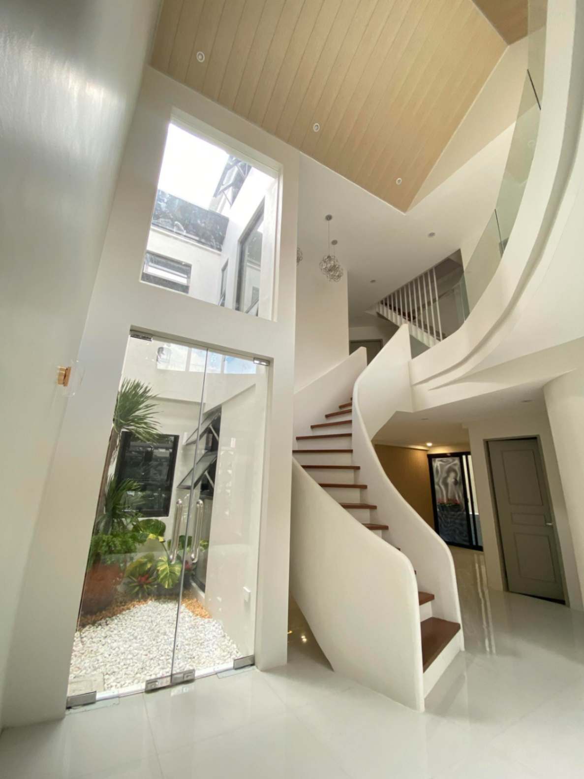 Scandinavian5BedroomHouseforSaleinGreenwoodsExecutiveVillage-1.jpg