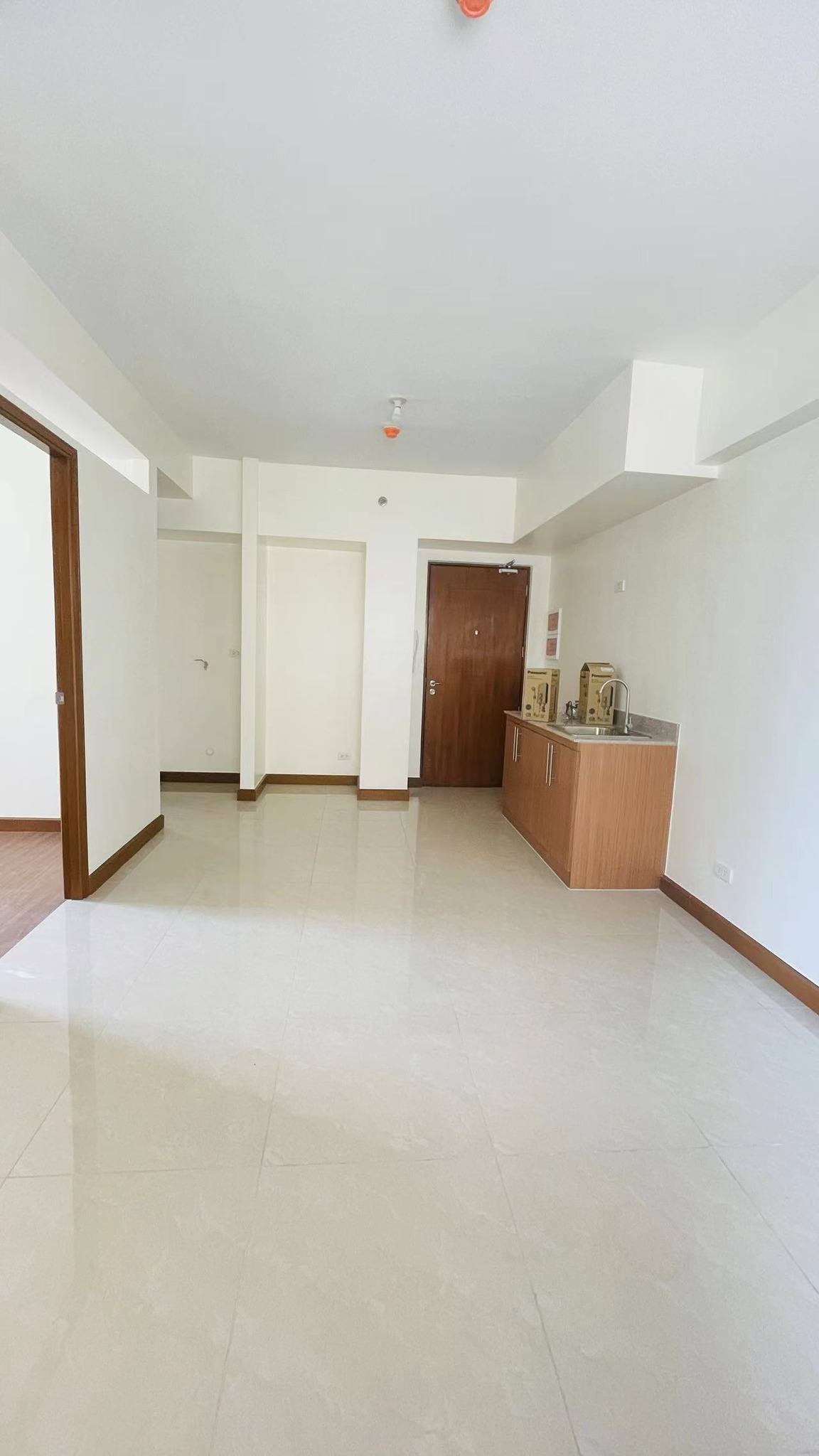  Warm2-BedroomCondoUnitforSaleinMetropolitanPark,PasayCity-1.jpg