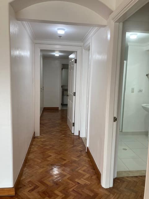 Crisp3-BedroomCondoUnitforSaleinRegencyatSalcedo,MakatiCity-6.jpg