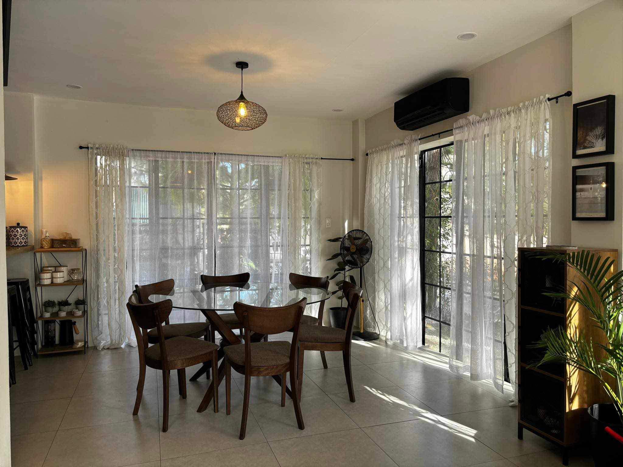 Beautiful4-BedroomHouseforSaleinAmoreatPortofinoDaangReyna-7.jpg