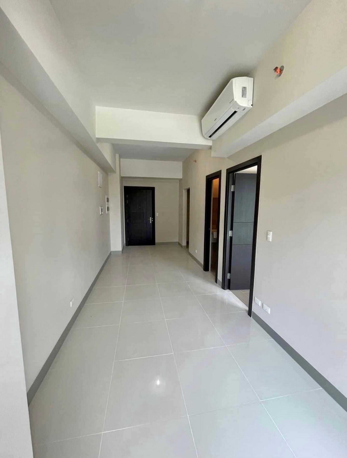 Elegant1-BedroomCondoUnitforSaleinUptownParksuites,BGC,TaguigCity-3.jpg