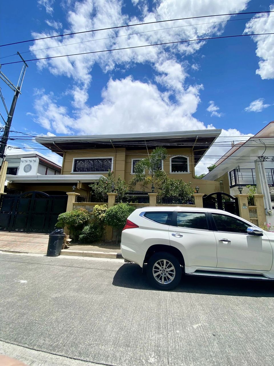 Charming4-BedroomHouseForSaleinDonAntonioRoyale,QuezonCity-1.jpg