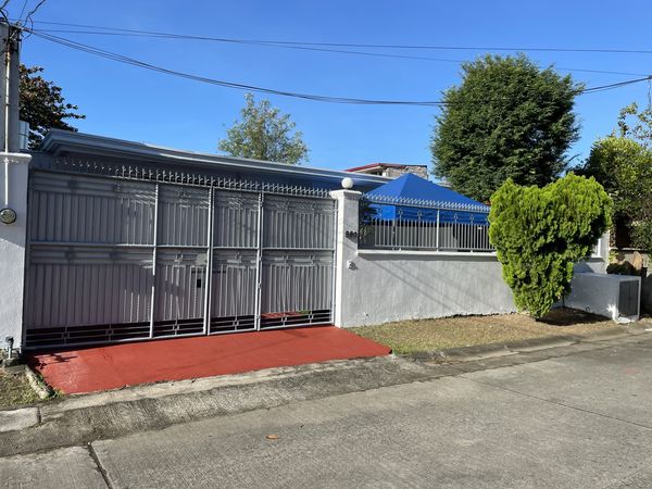Timeless3-BedroomHouseforSaleinBFHomes,LasPiñasCity-2.jpg
