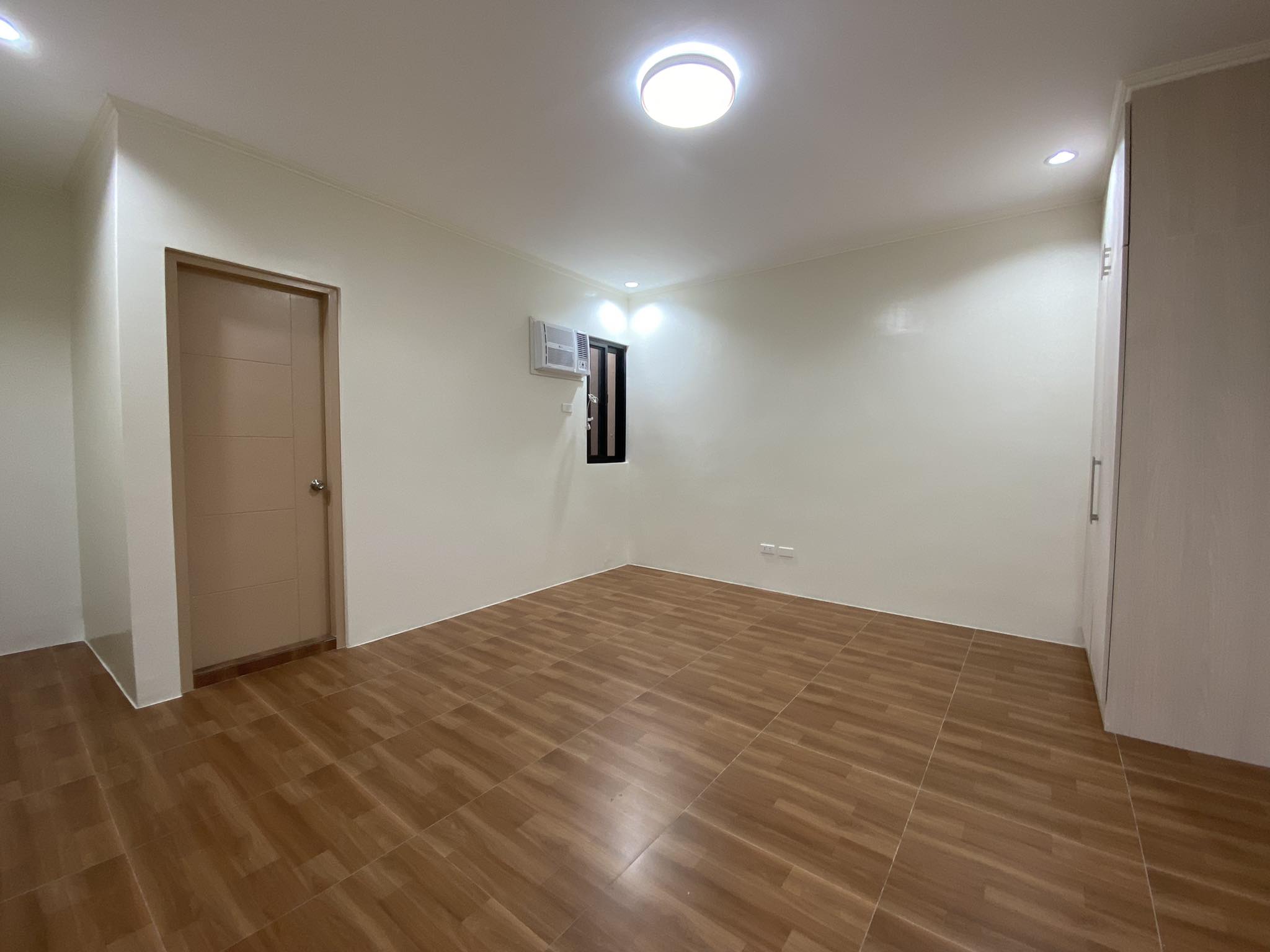 Modern4-BedroomTownhouseforSaleinProject6,QuezonCity-5.jpg