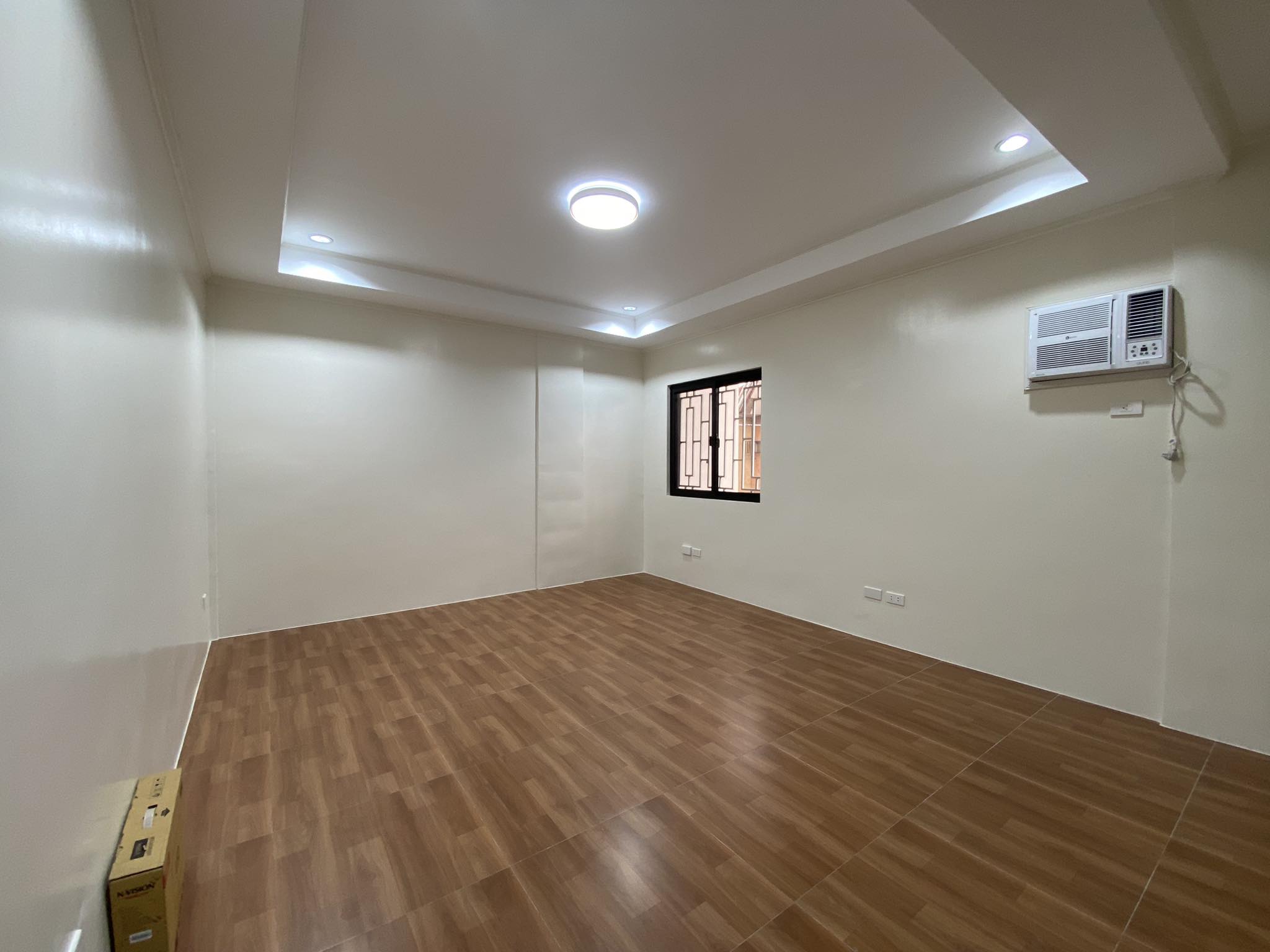 Modern4-BedroomTownhouseforSaleinProject6,QuezonCity-7.jpg