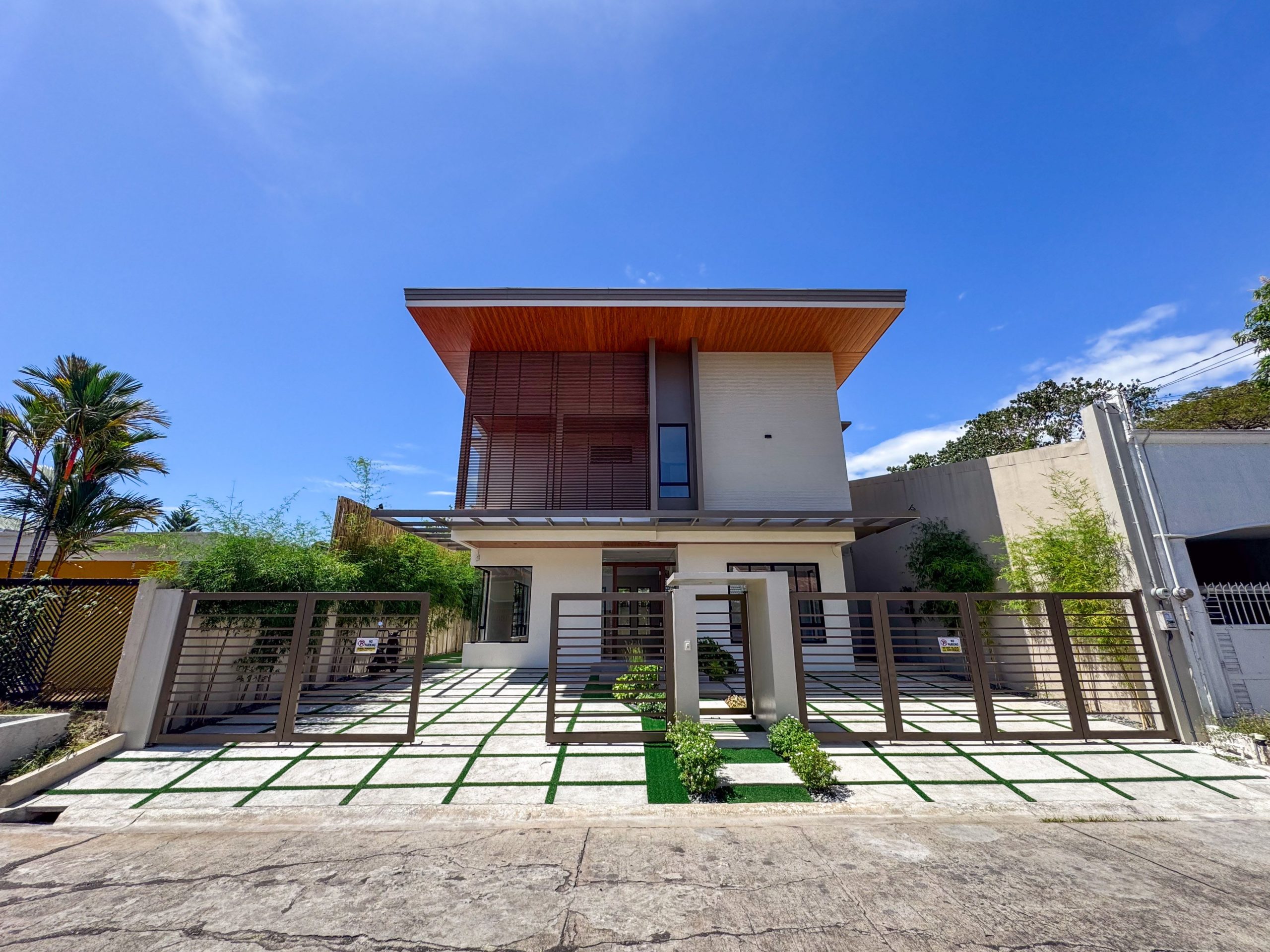 Amazing5-BedroomforSaleinBFHomesLasPiñas-1.jpg