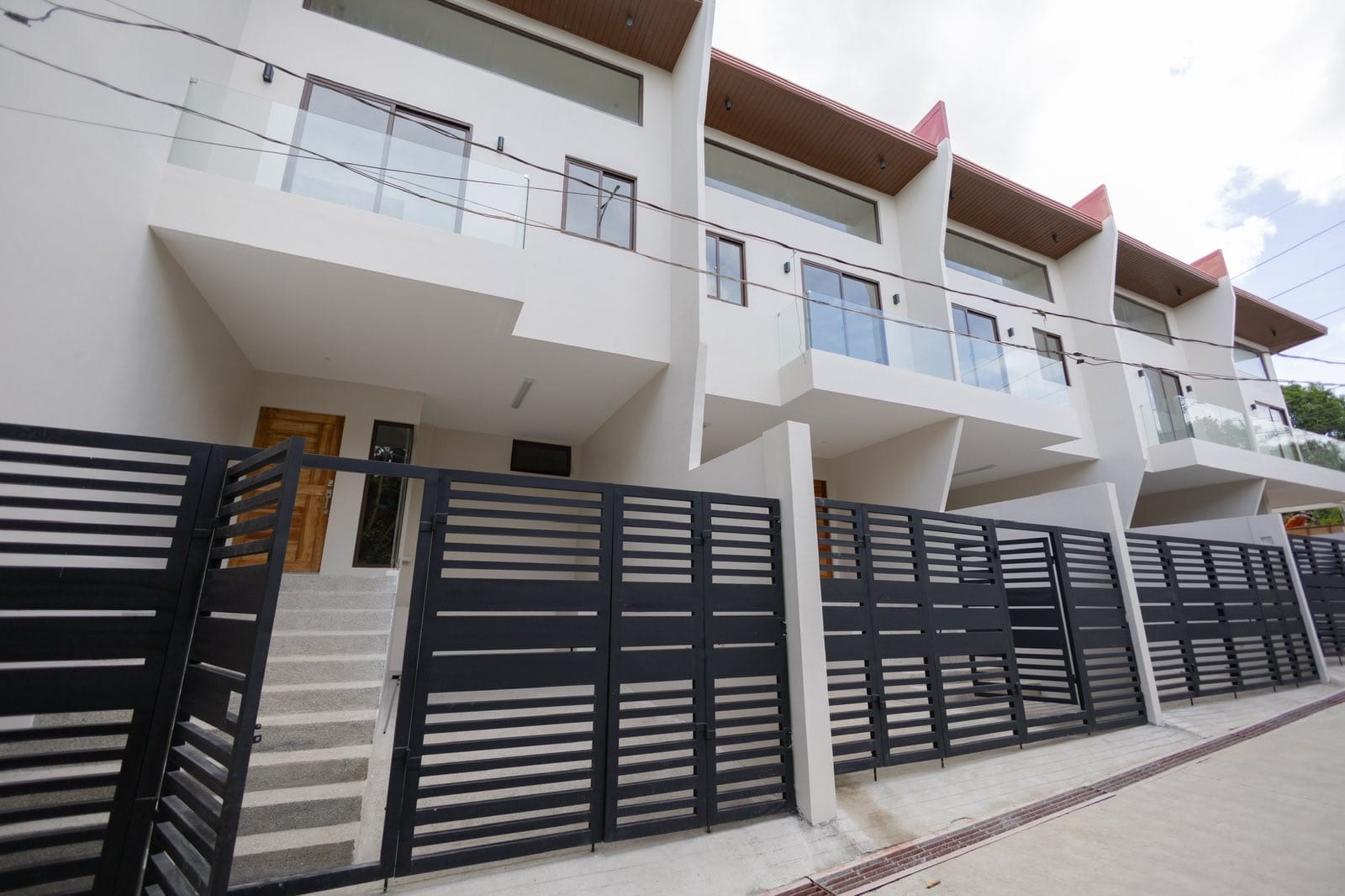 Modern3-BedroomTownhouseforSaleinAntipoloRizal-3.jpg