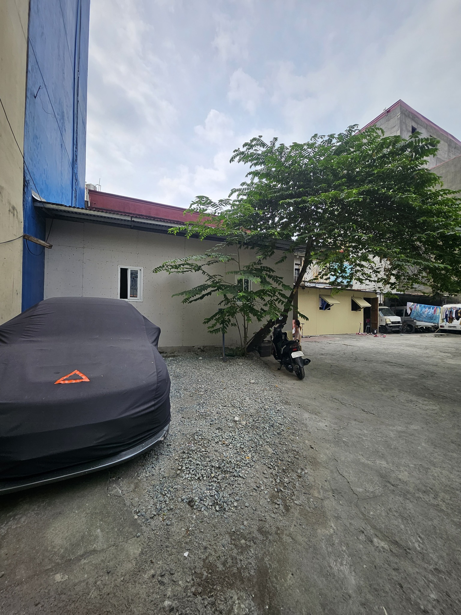 SpaciousWarehouseforSaleinPacoManila-2.jpg