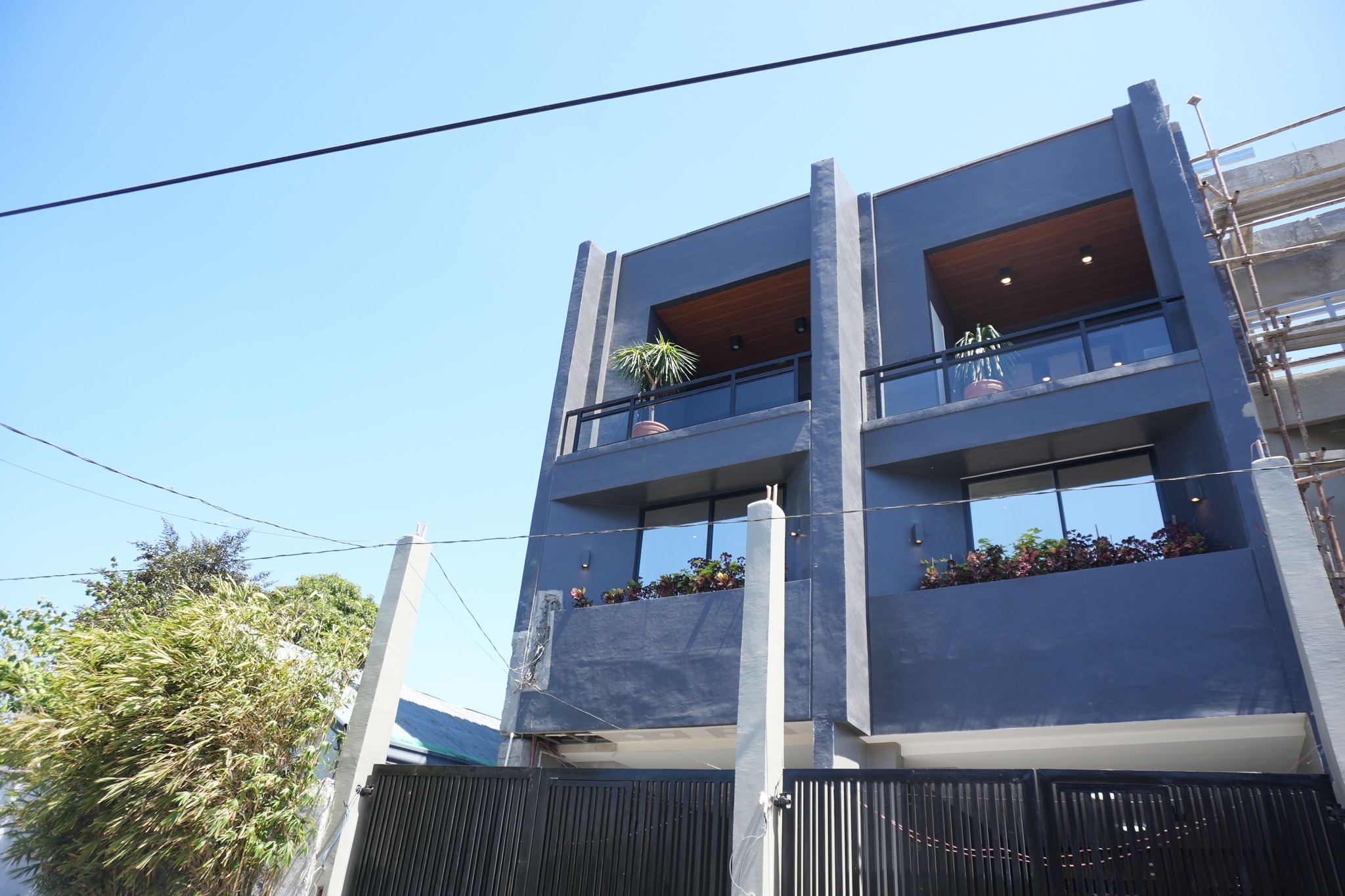 Modern3-BedroomTownhouseforSaleinBetterliving,Parañaque-1.jpg