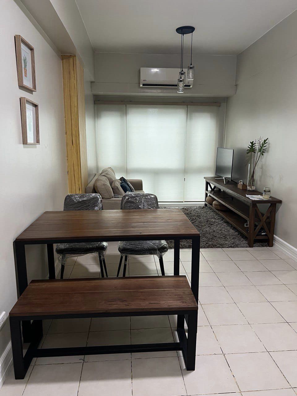 Cozy1-BedroomCondoUnitforSaleinTower2ForbeswoodParklaneBGC-1.jpg