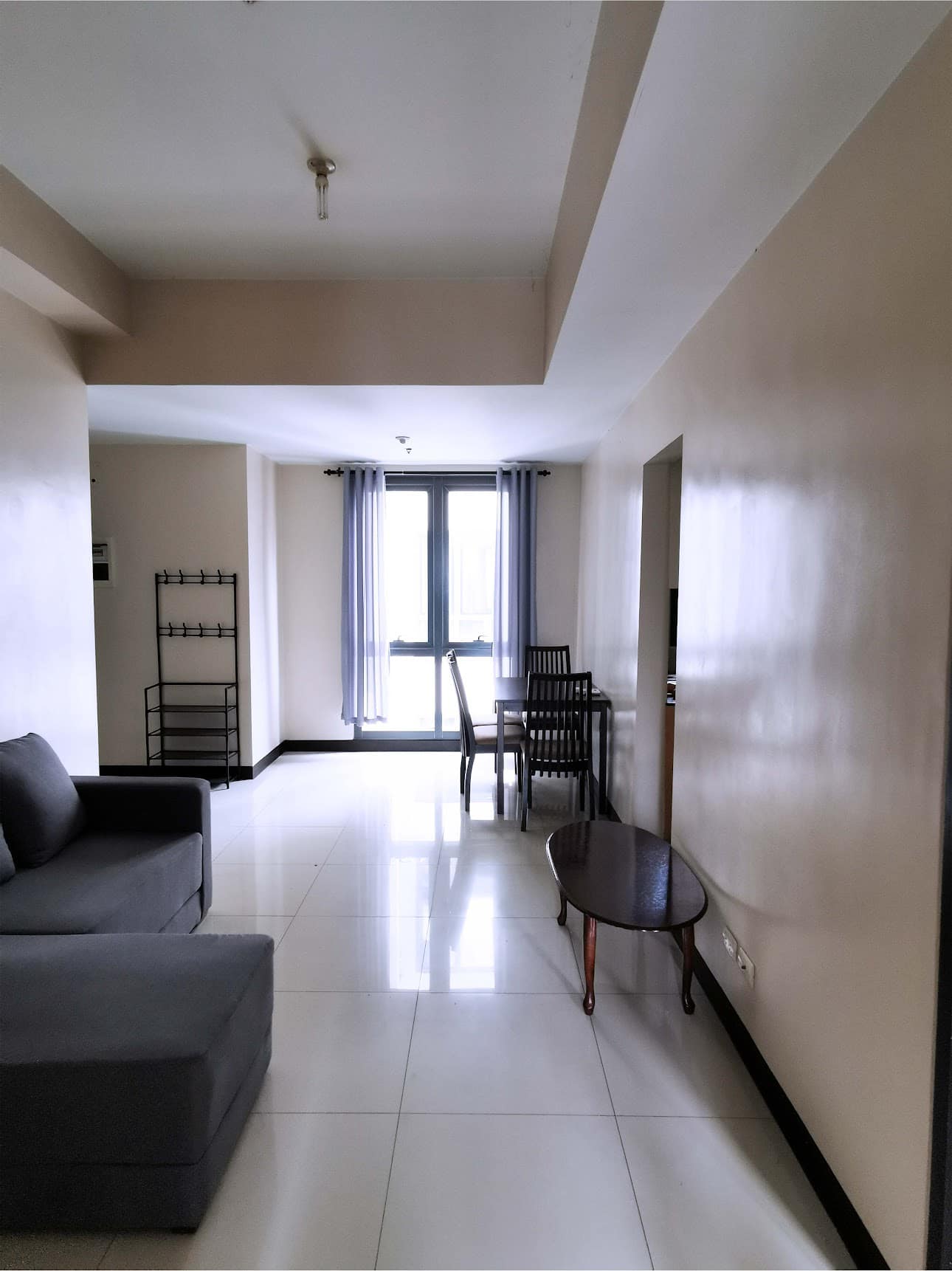 Trendy2-BedroomCondoUnitforSaleinGreenbeltHamiltonTower 1,MakatiCity-2.jpg