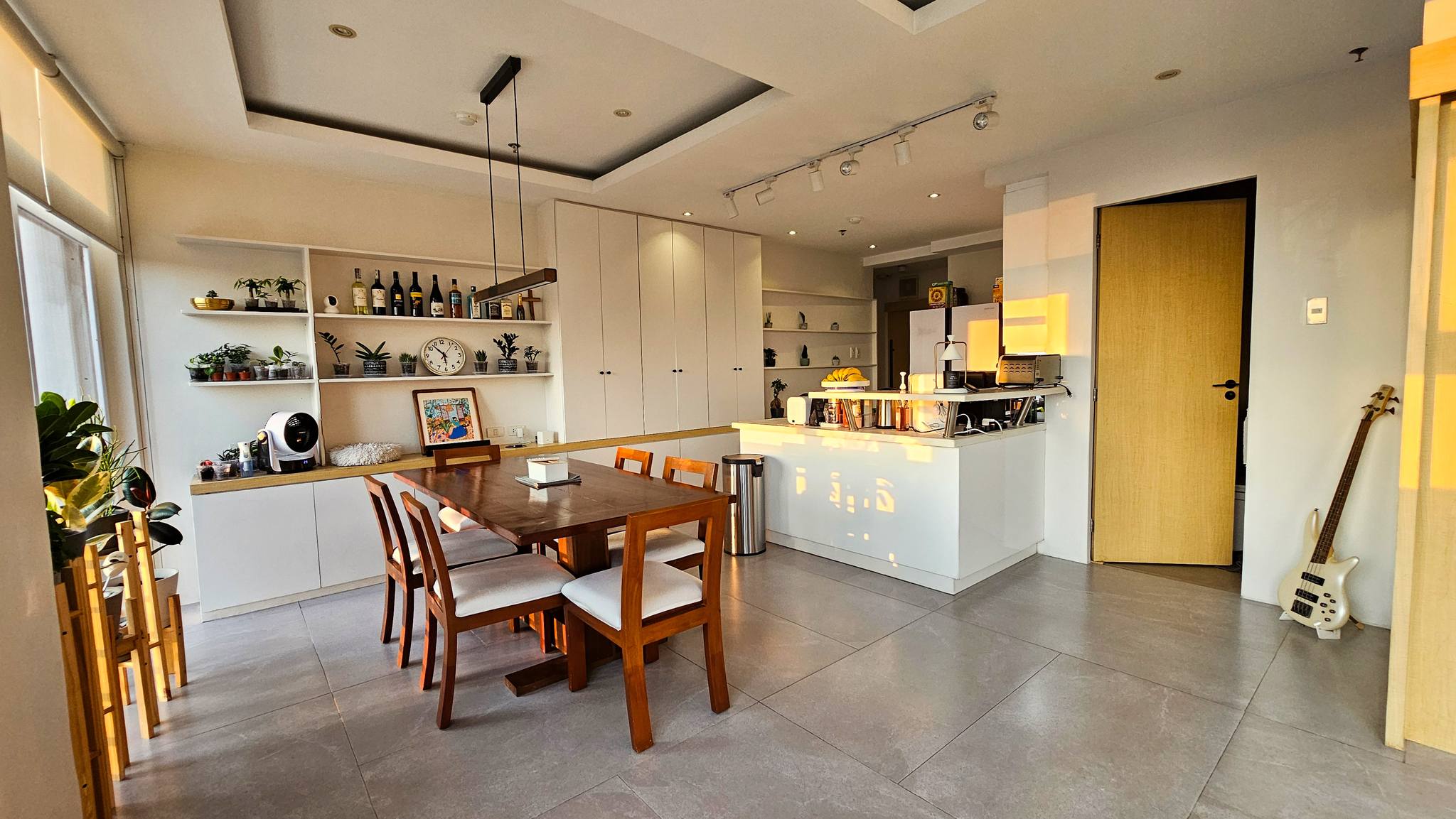 Sunlit2-BedroomCondoUnitforSaleatTheBarronsPlace,AdditionHills,SanJuan-1.jpg
