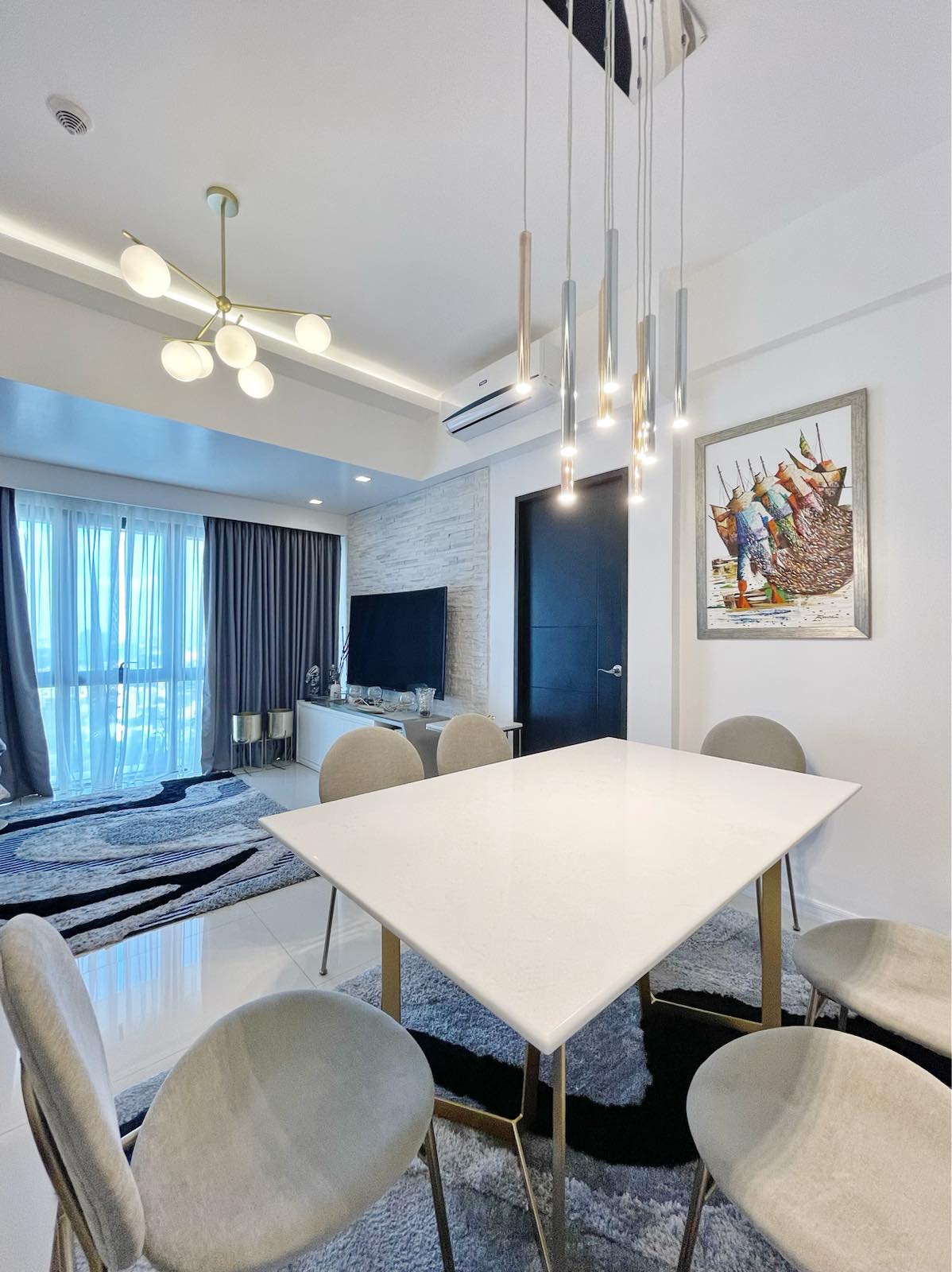 Stylish1-BedroomCondoUnitforSaleinSalcedoSkysuites,MakatiCity-6.jpg