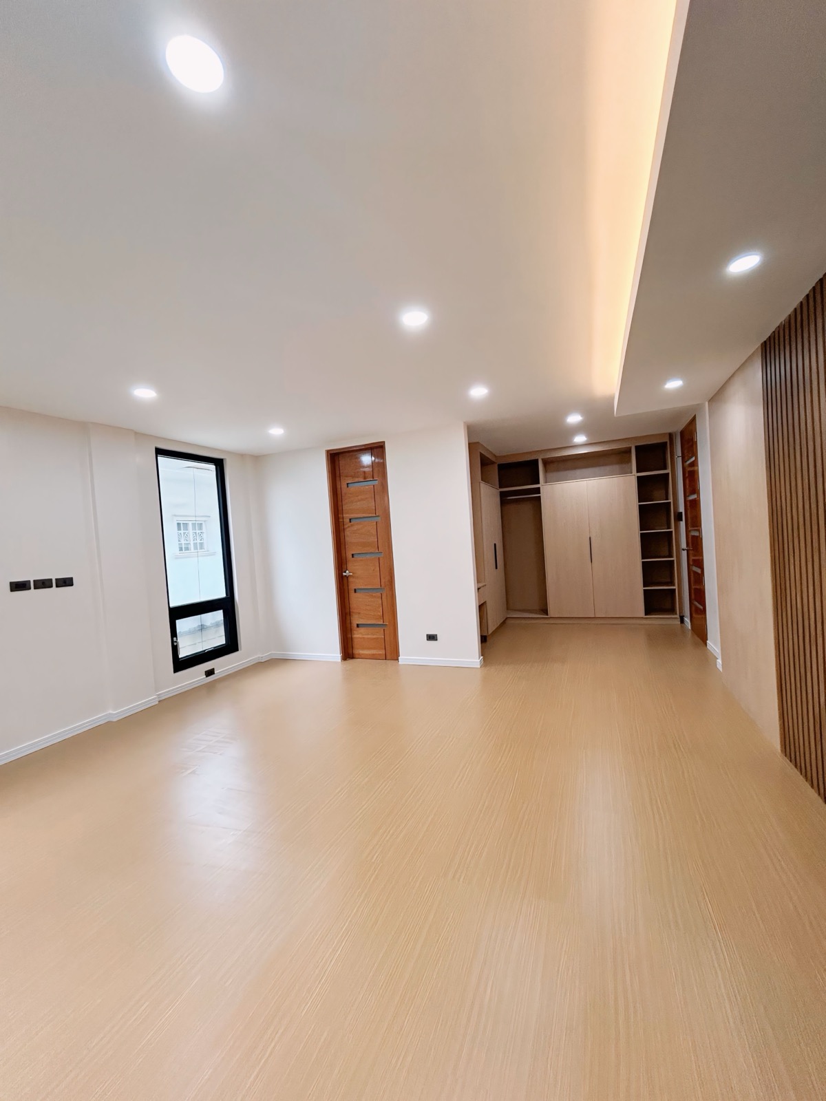 Majestic6-BedroomHouseforSaleinTierraNuevaVillage,Alabang,Muntinlupa-9.jpg