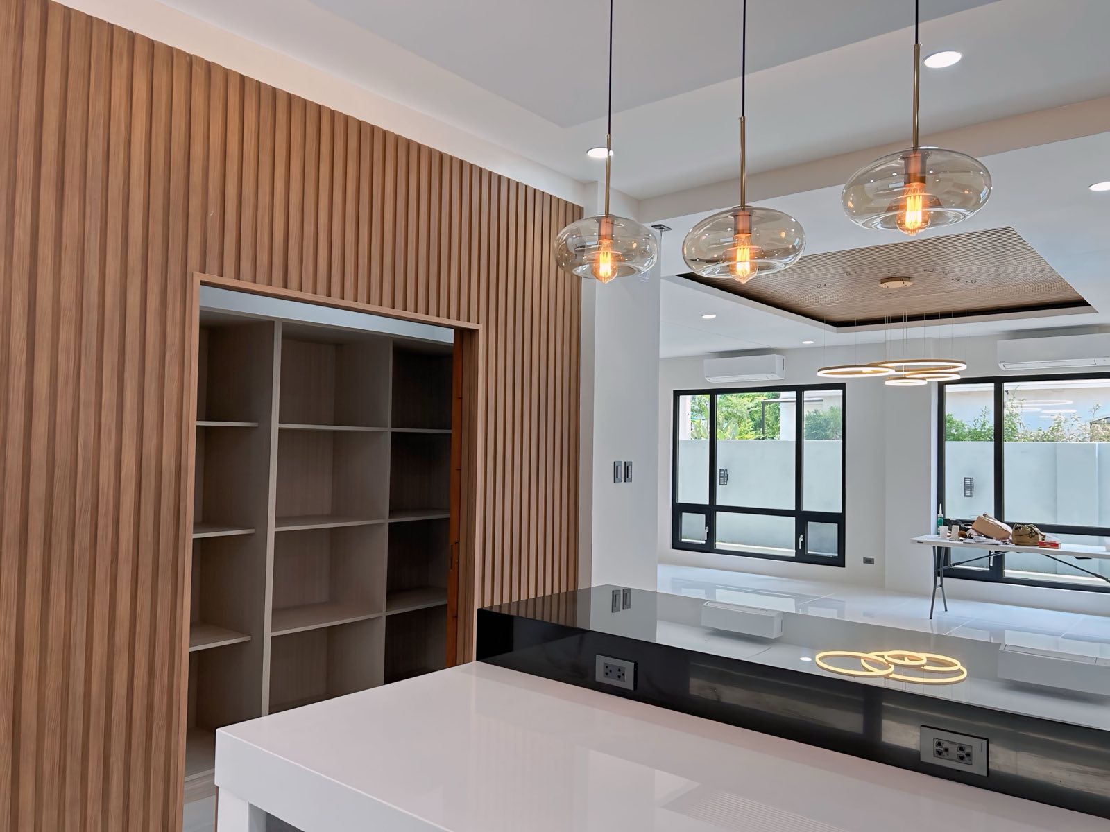 Majestic6-BedroomHouseforSaleinTierraNuevaVillage,Alabang,Muntinlupa-7.jpg