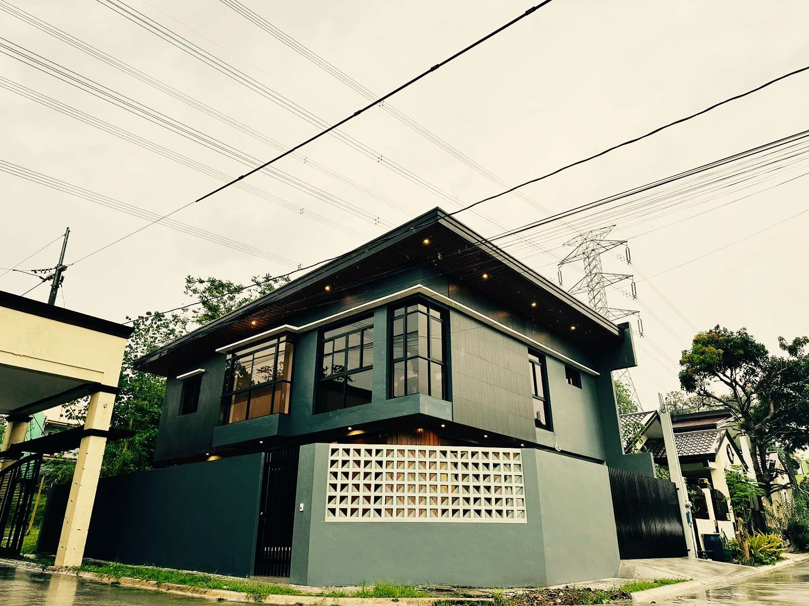 Contemporary3-BedroomHouseHouseforSaleinSunValley,Inarawan,Antipolo-1.jpg