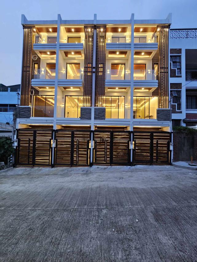 Industrial3-BedroomTownhouseforSaleinSto.Niño,QuezonCity-1.jpg