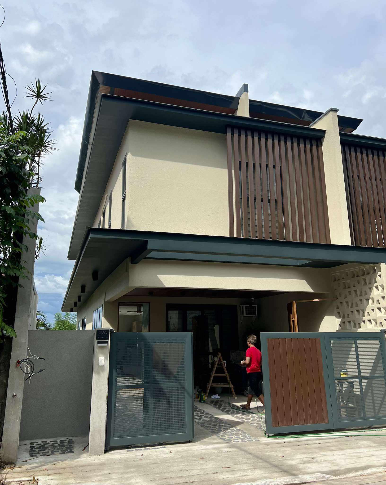 Modern5-BedroomTownhouseforSaleinNayongSilanganSubd.AntipoloCity-1.jpg