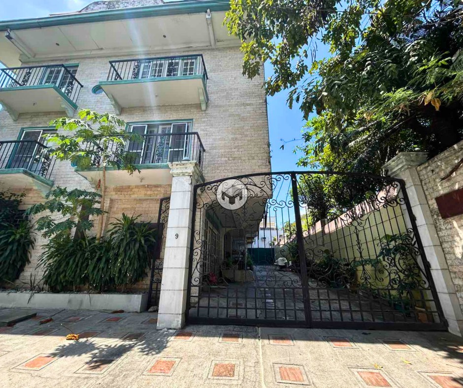 Bright3-BedroomTownhouseforSaleinBlueRidgeB,QuezonCity-1.jpg