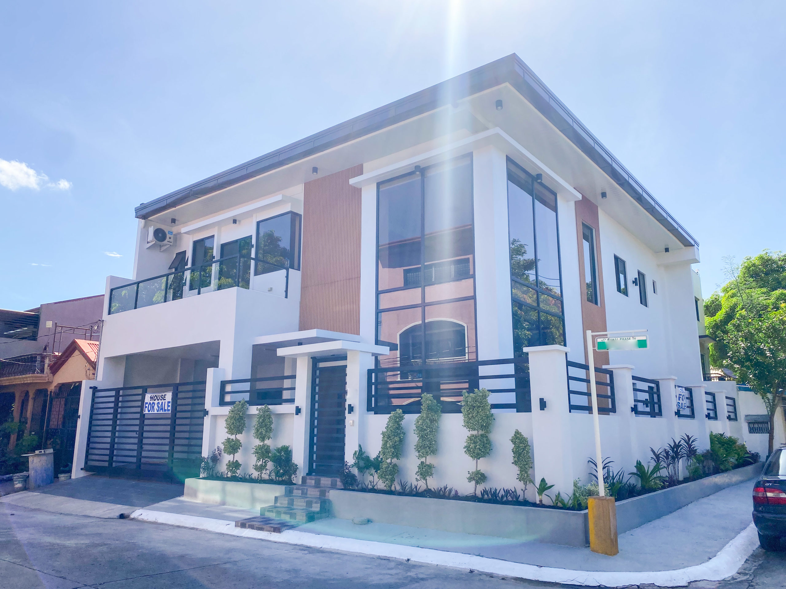 Elegant5-BedroomHouseforSal inMultinationalVillage,Paranaque-1.jpg