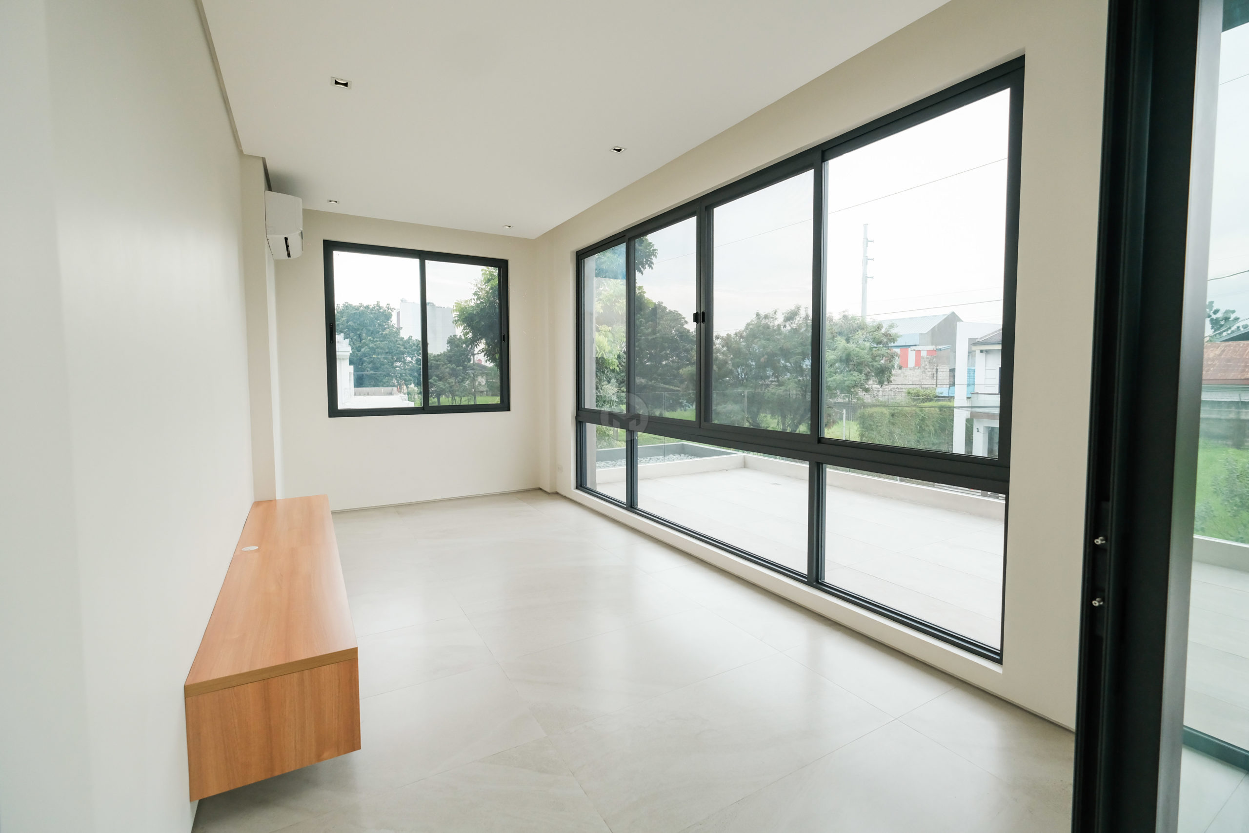 Modern5-BedroomHouseandLotforSaleinCasaMilanSubdivision,NorthFairview,QuezonCity-12.jpg