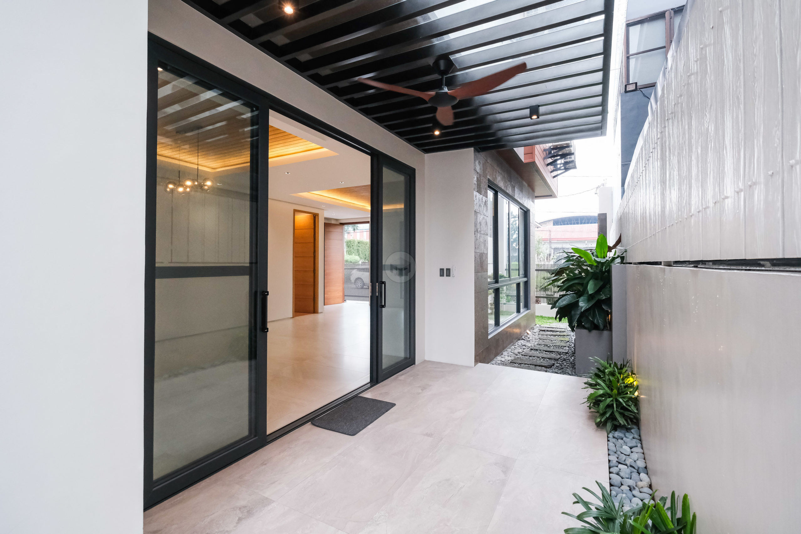 Modern5-BedroomHouseandLotforSaleinCasaMilanSubdivision,NorthFairview,QuezonCity-5.jpg